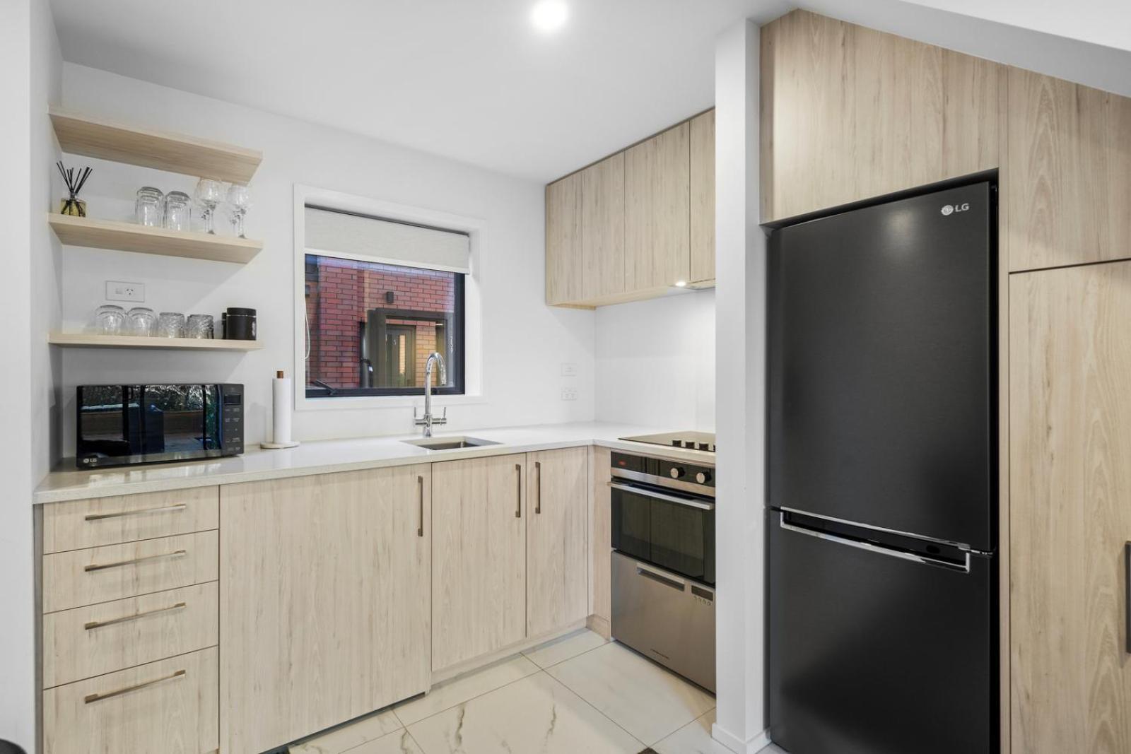 Stylish and Sleek City Stay view 5