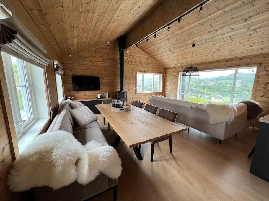 Fantastic view, great holiday house with sauna in Sirdal
