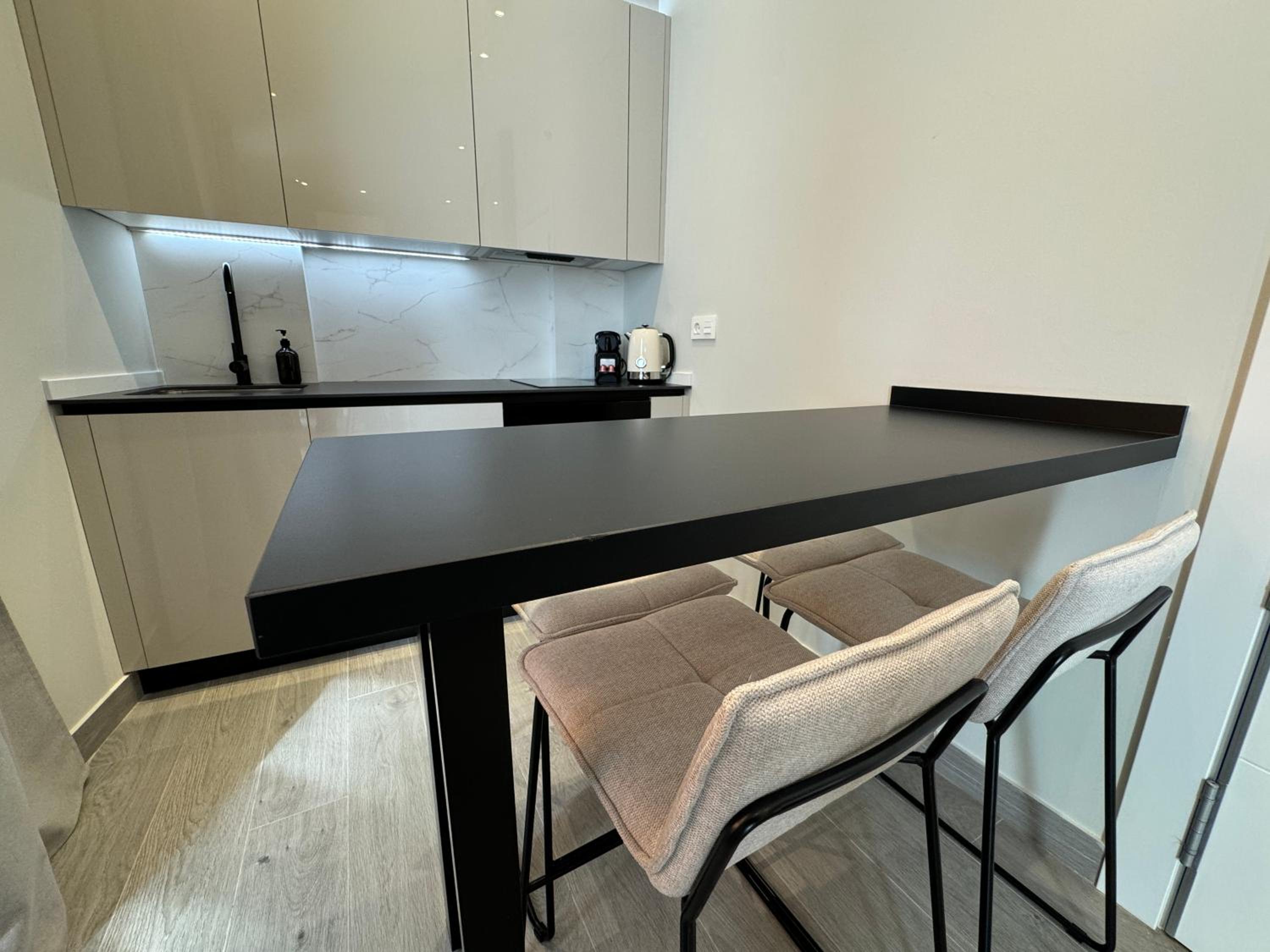 Suspiro 202 Elegant Suite