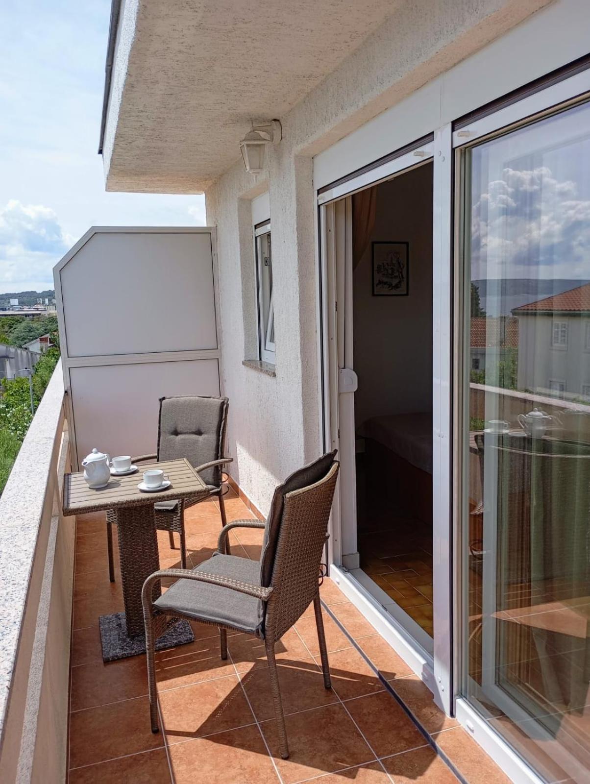 Rooms Helena view 2