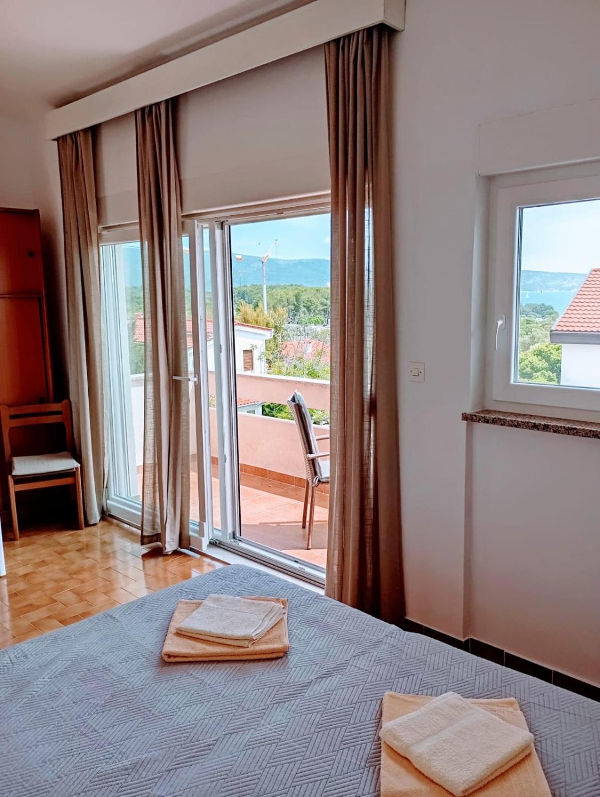 Rooms Helena view 3