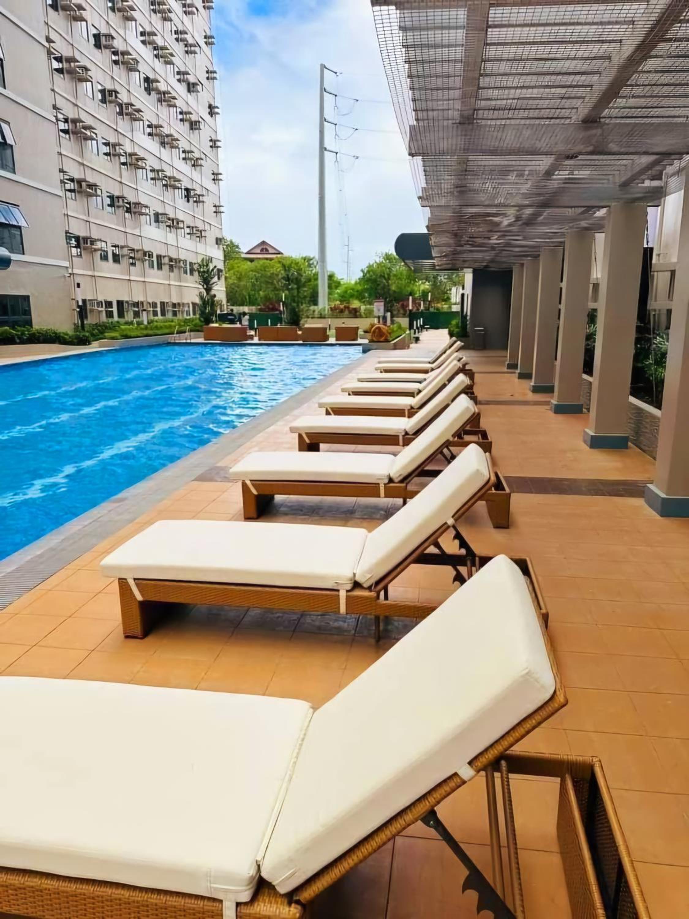 Acellyne's Suites at Green 2 Residences with Netflix!