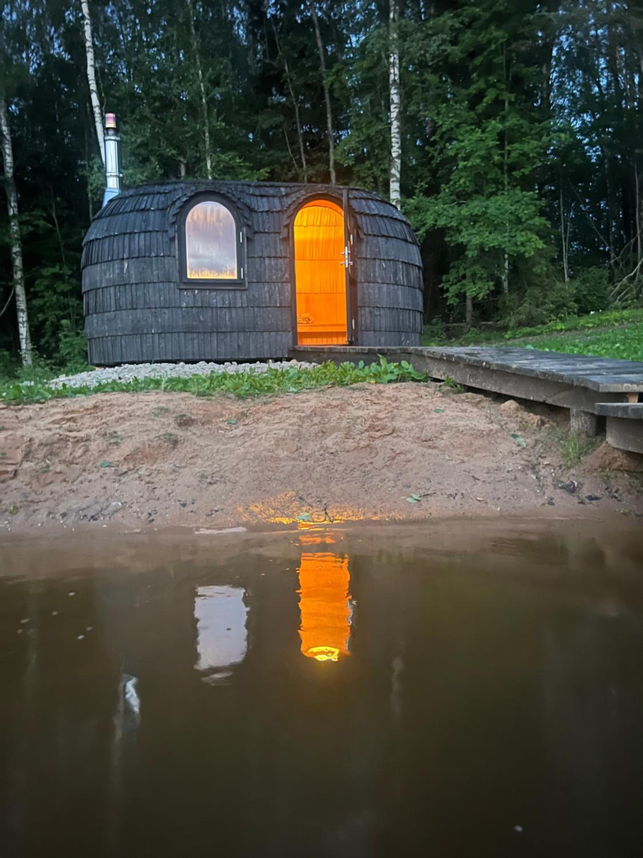 Sirgova puhkemaja koos suitsusaunaga