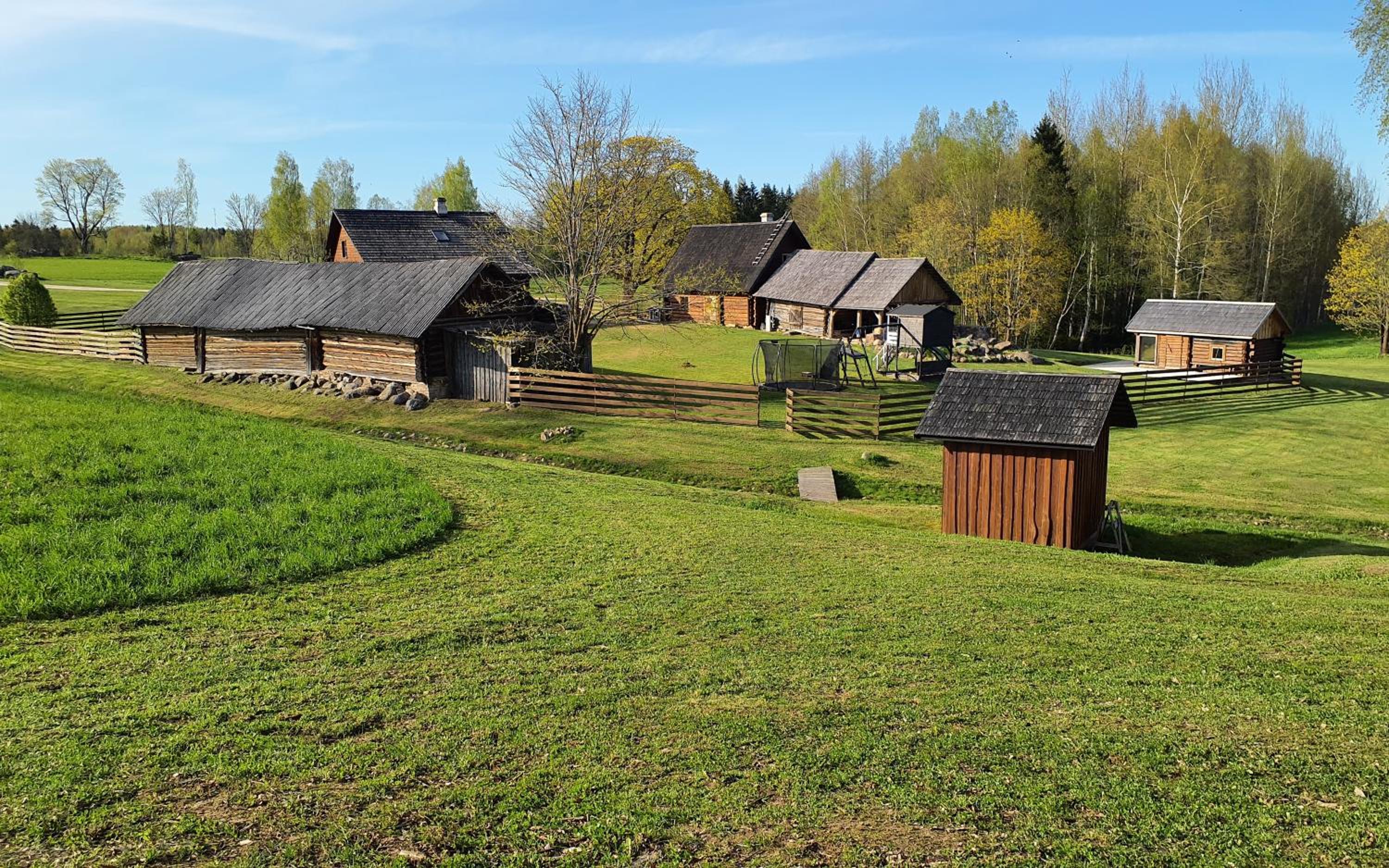 Sirgova puhkemaja koos suitsusaunaga
