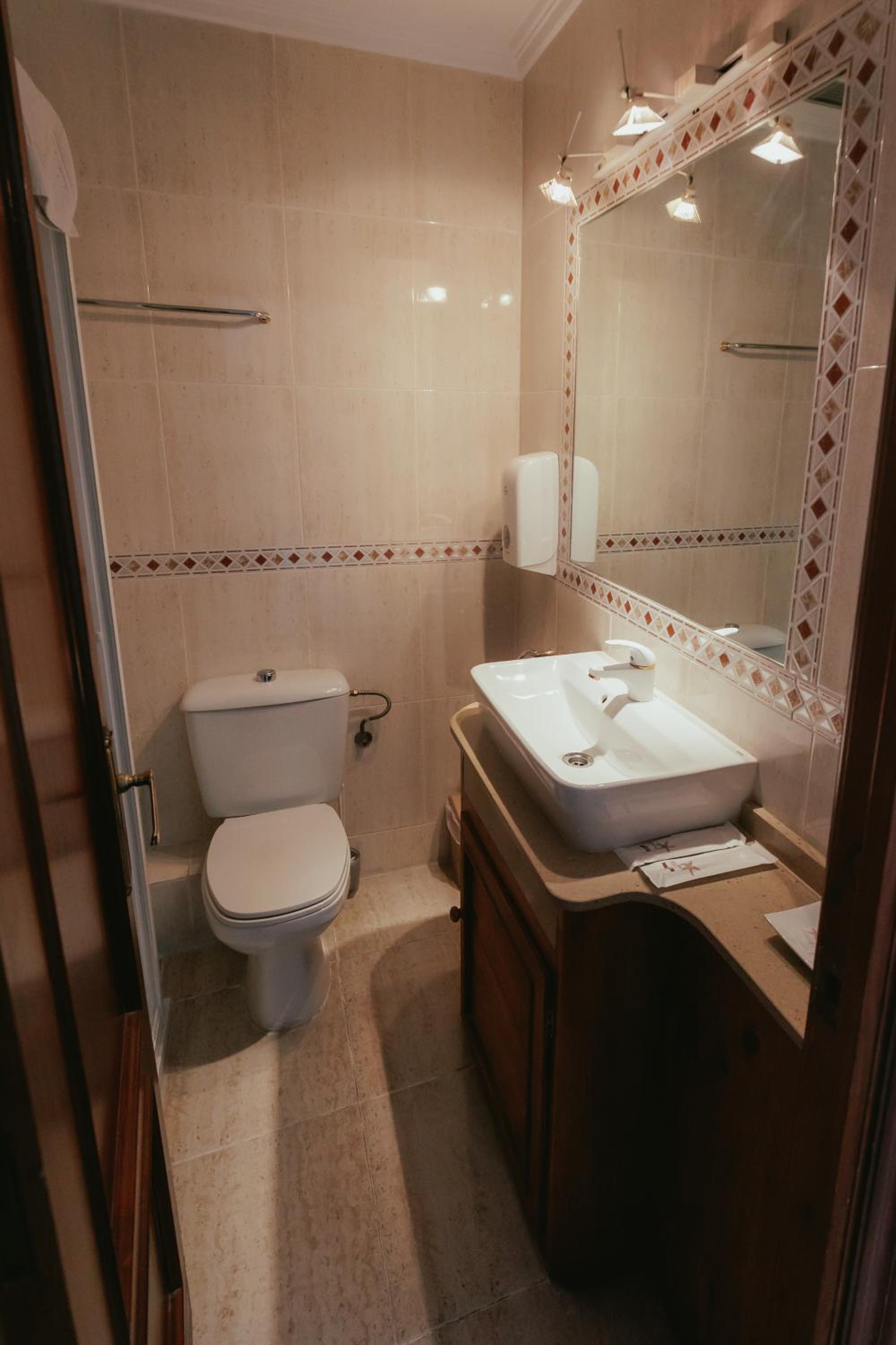 Hostal La Toba