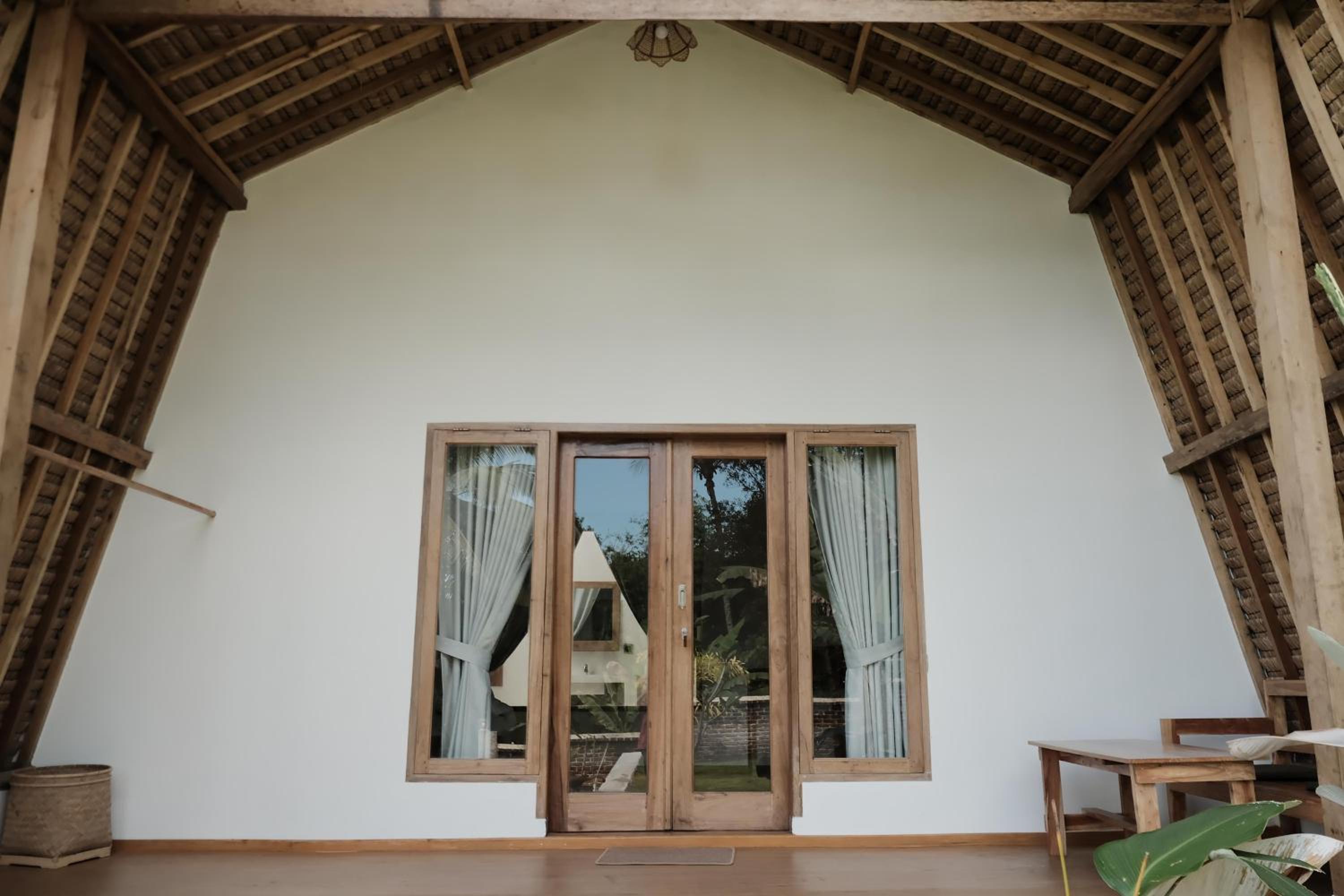 Alora House - Authentic Tetebatu with Village Tours & Cooking view 3