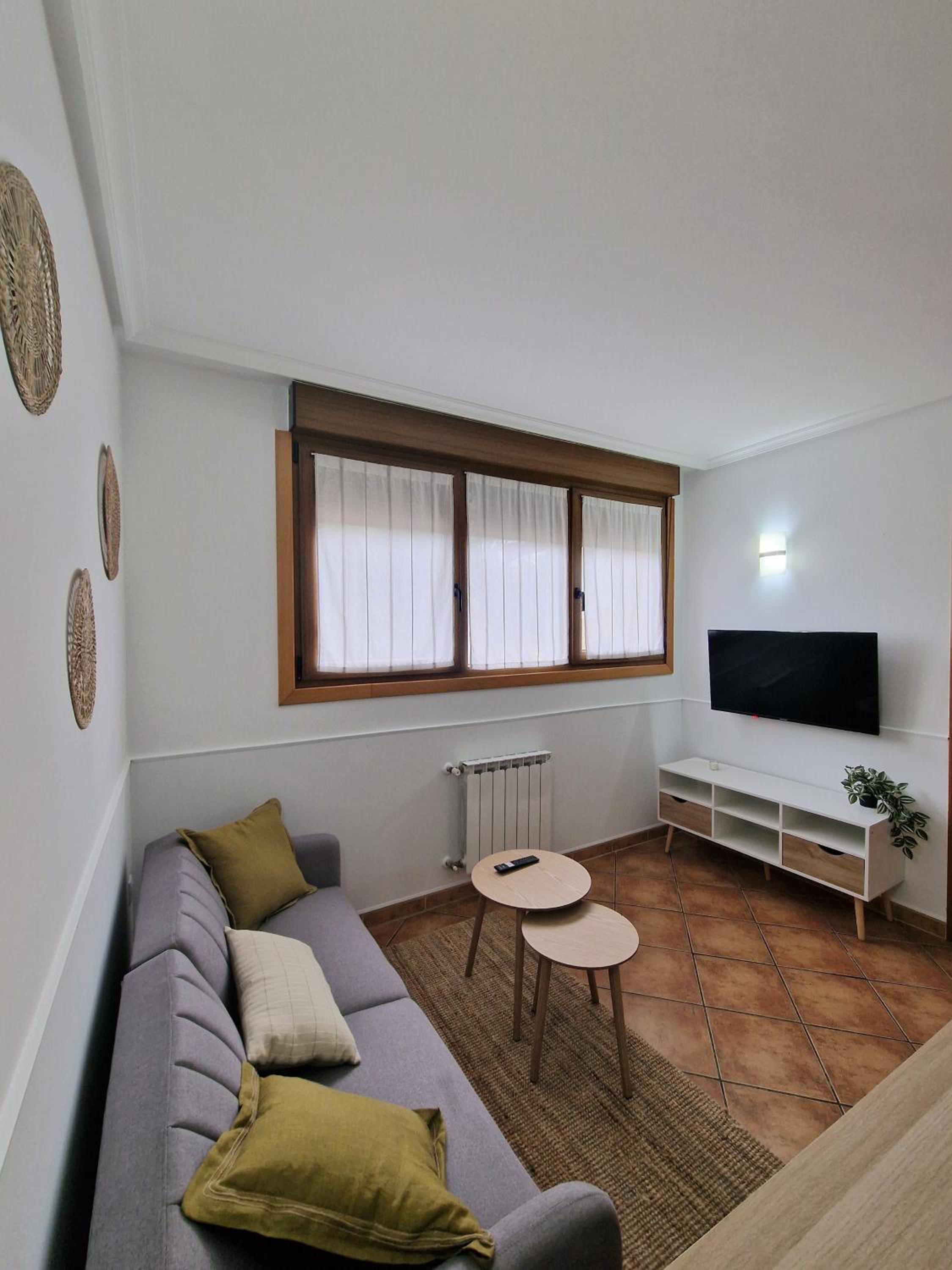 Apartamento familiar con jardín y parking privado