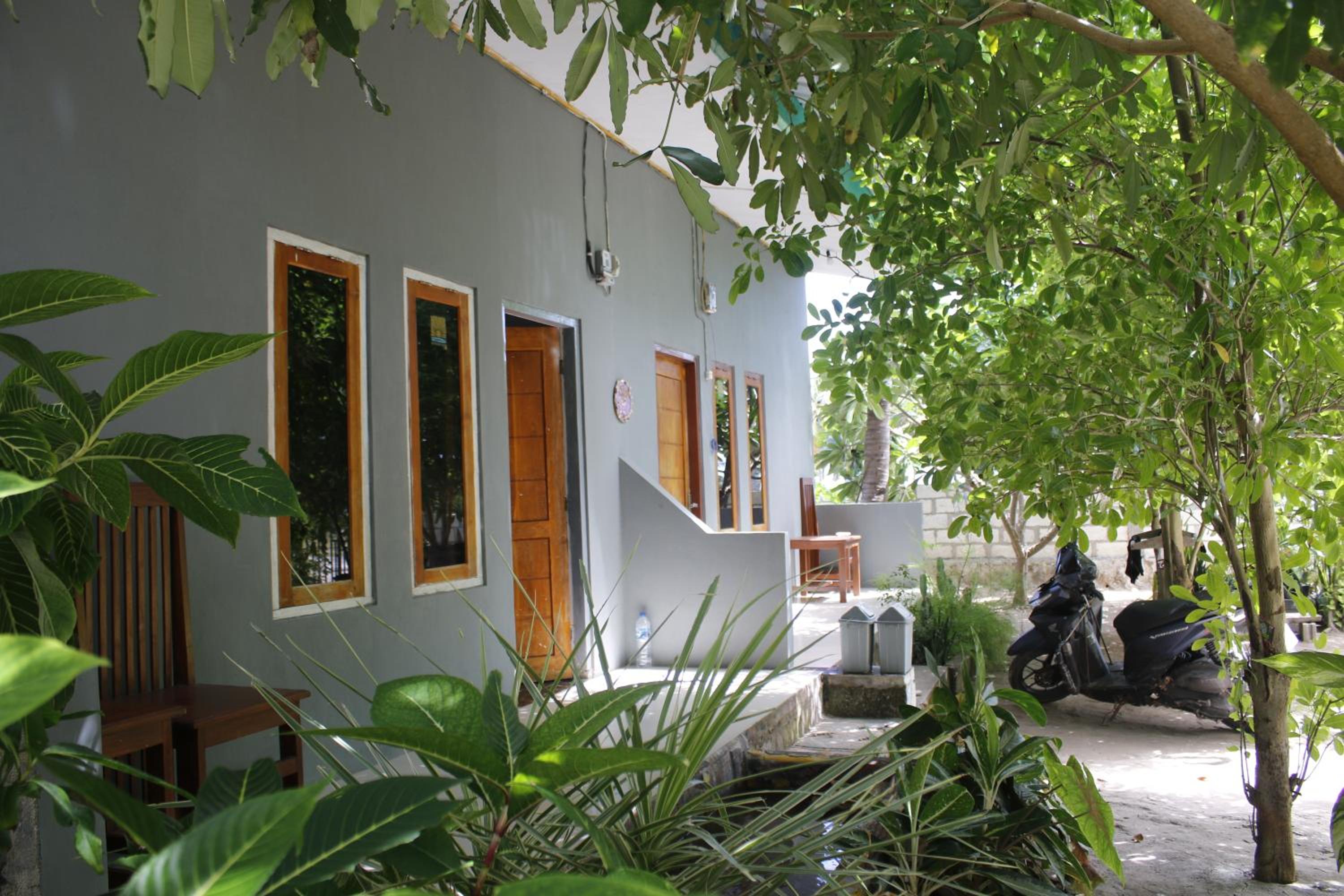 Balo Surf House