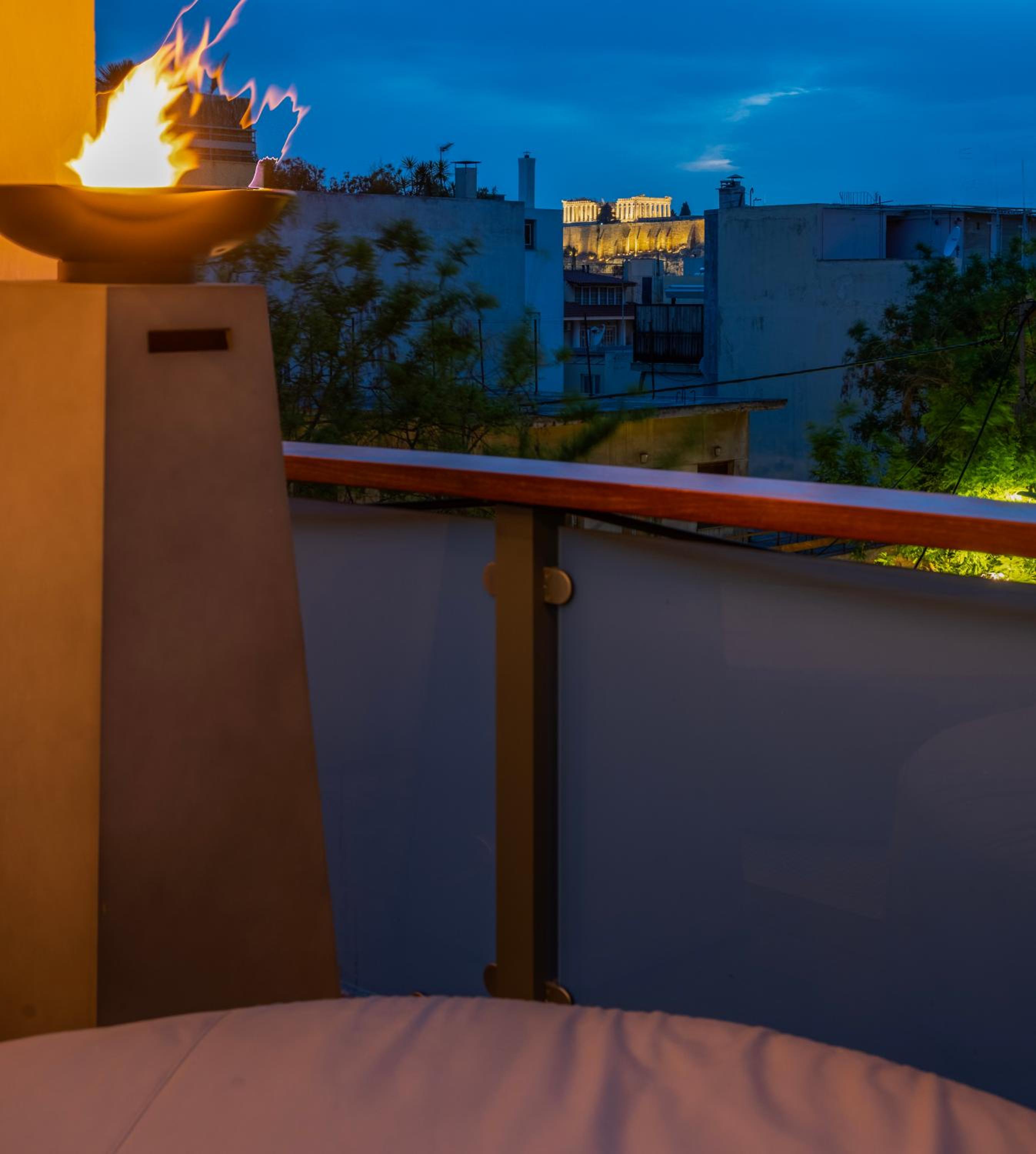 Majestic Villa overlooking Acropolis with Hot Tub