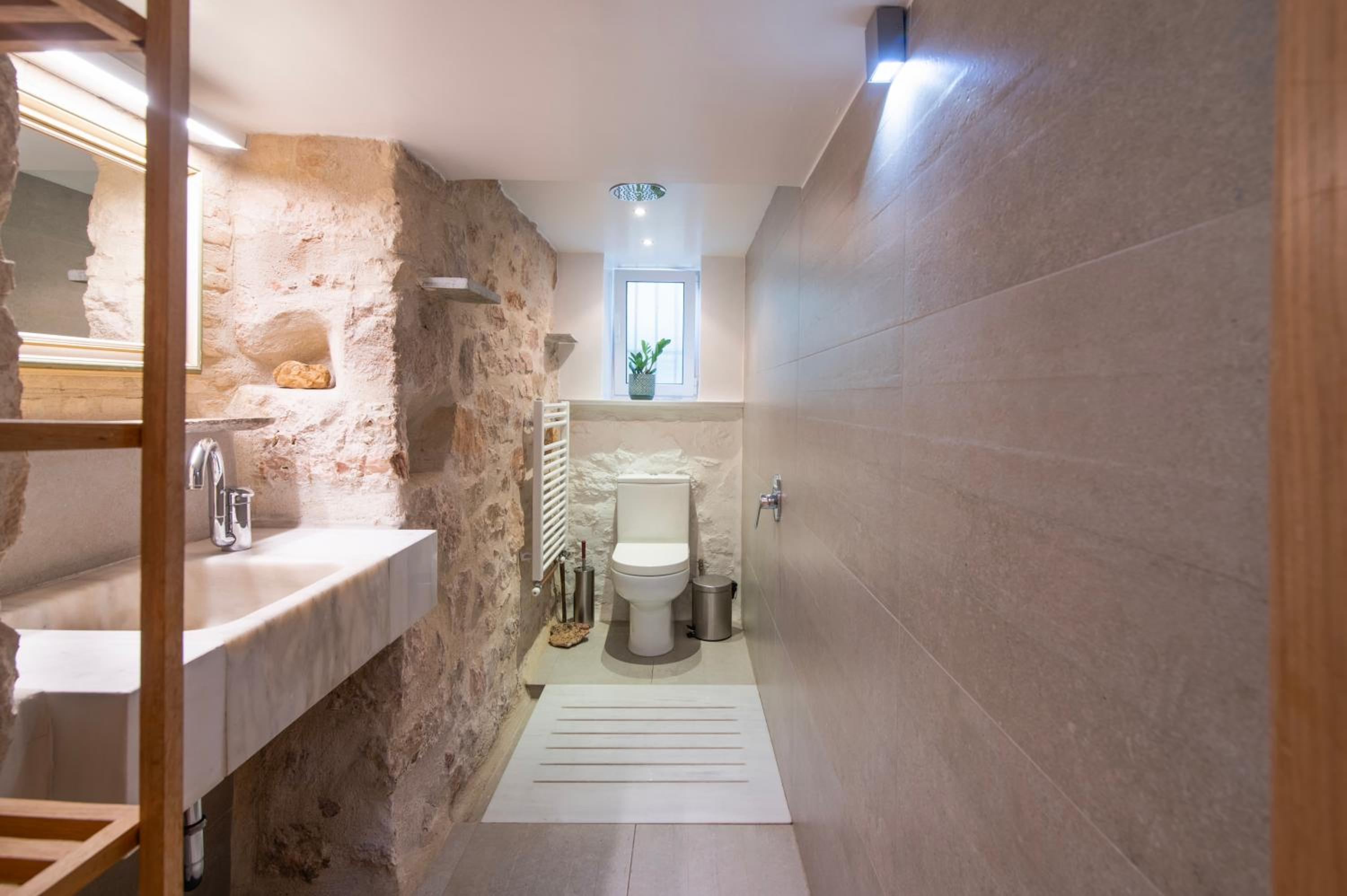 Majestic Villa overlooking Acropolis with Hot Tub