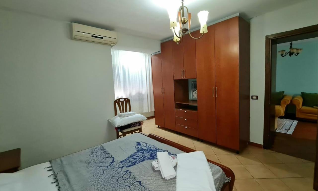 Calmly, spacious apartment next to USA embassy