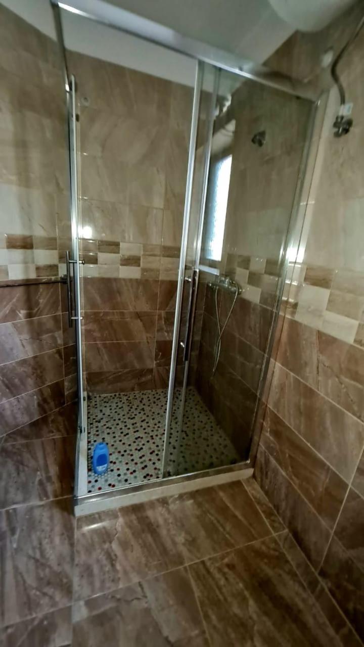 Calmly, spacious apartment next to USA embassy