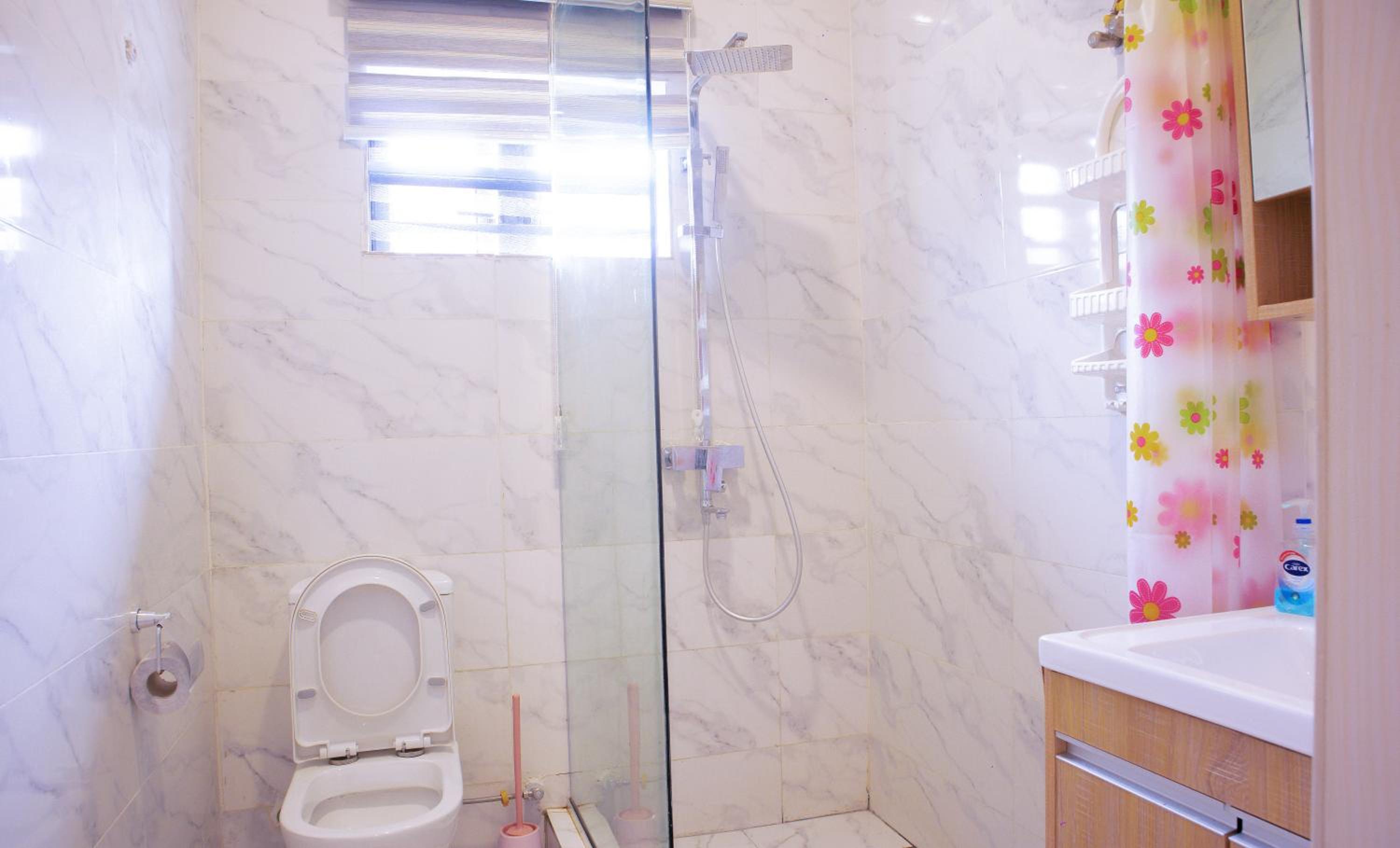 Ajah - Duplex - Sleeps 4 - Pool - Parking view 3