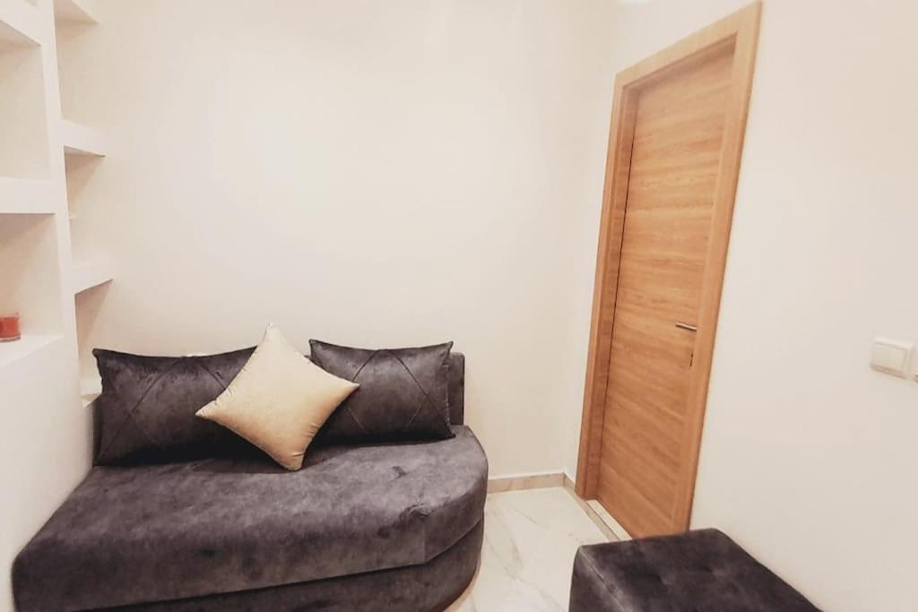 Charming 1BR Apt in City Center view 4