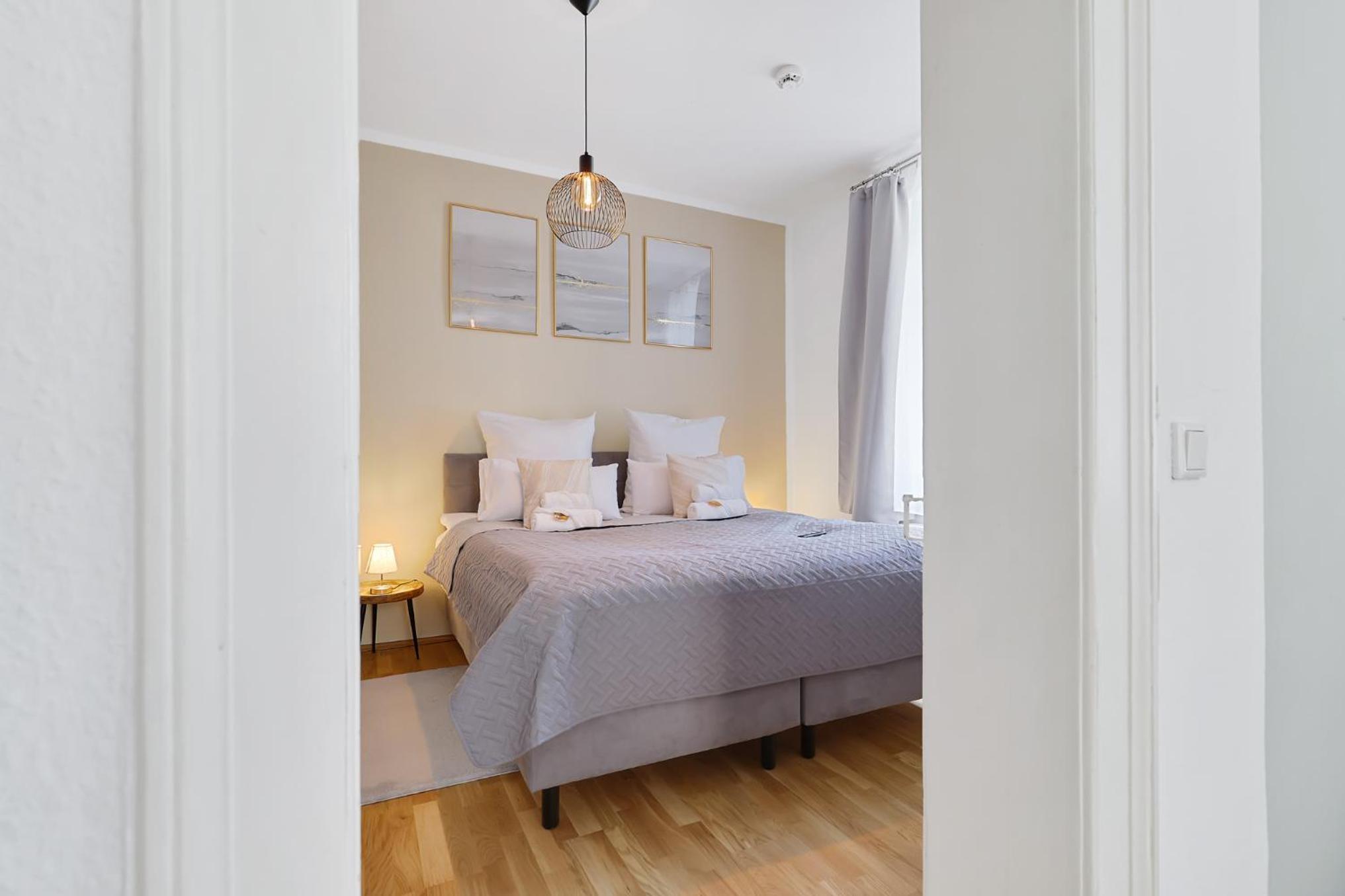 cruwzo I Exclusive Apartments in Central location with Parking