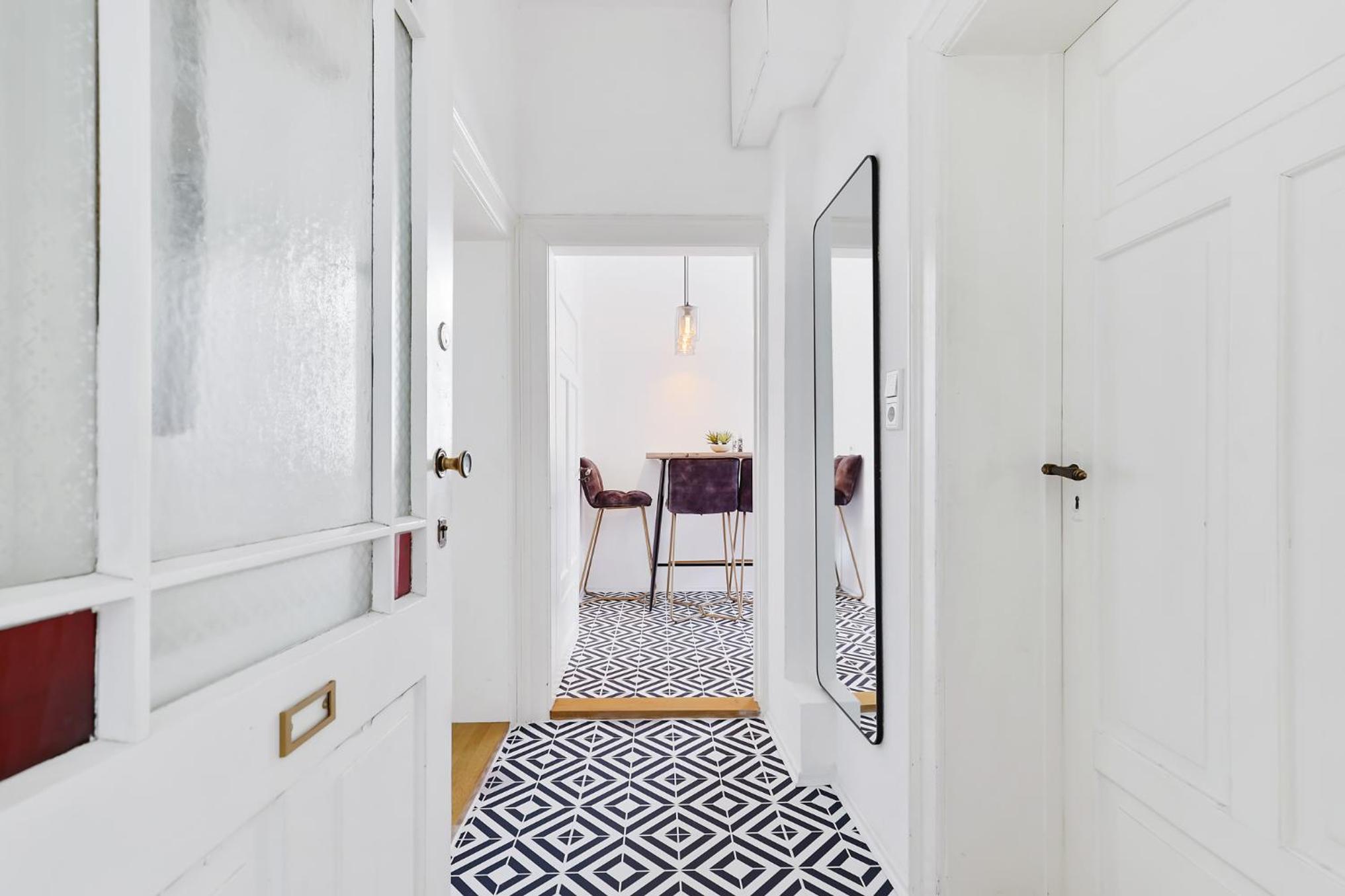 cruwzo I Exclusive Apartments in Central location with Parking