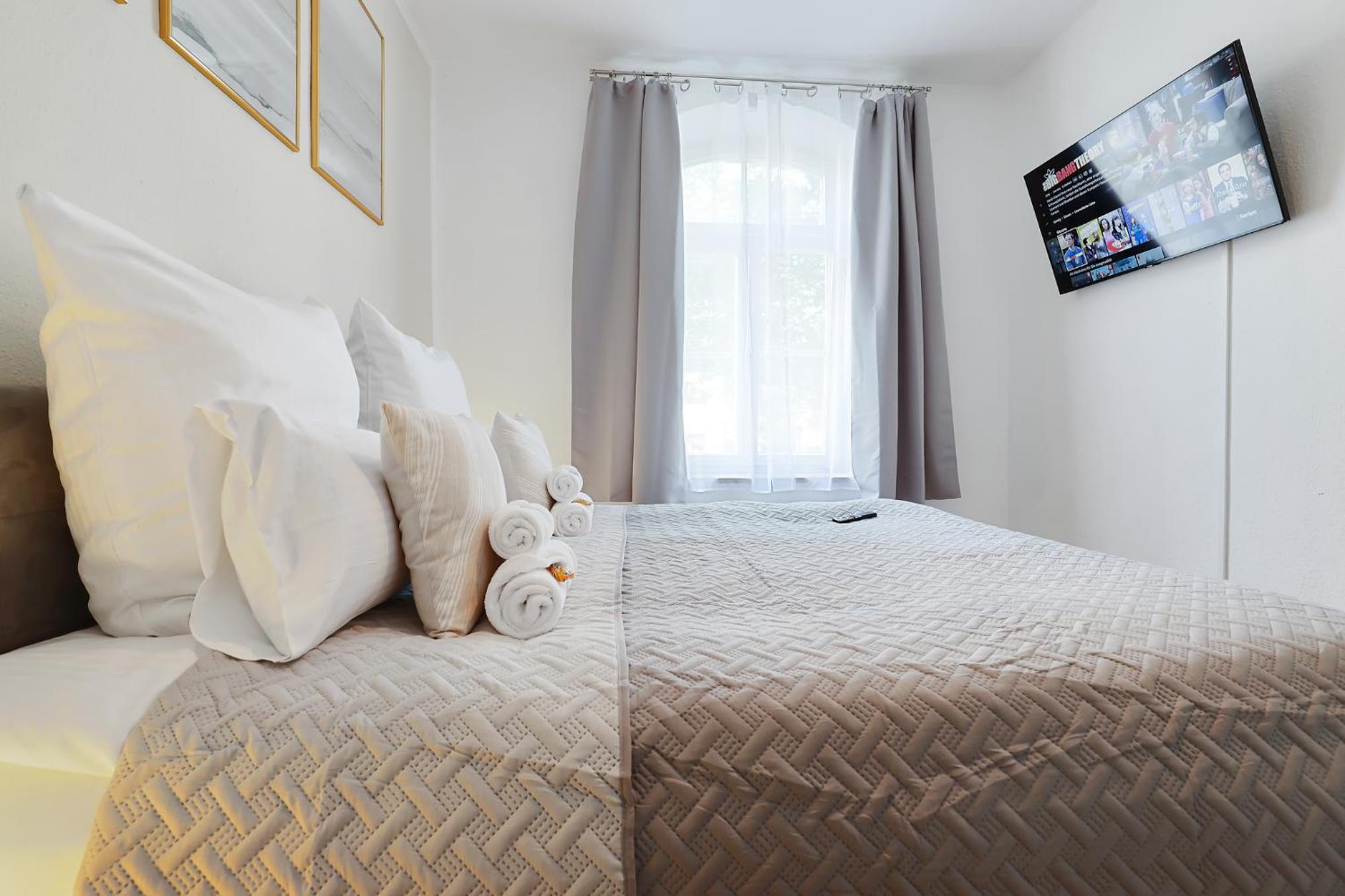 cruwzo I Exclusive Apartments in Central location with Parking