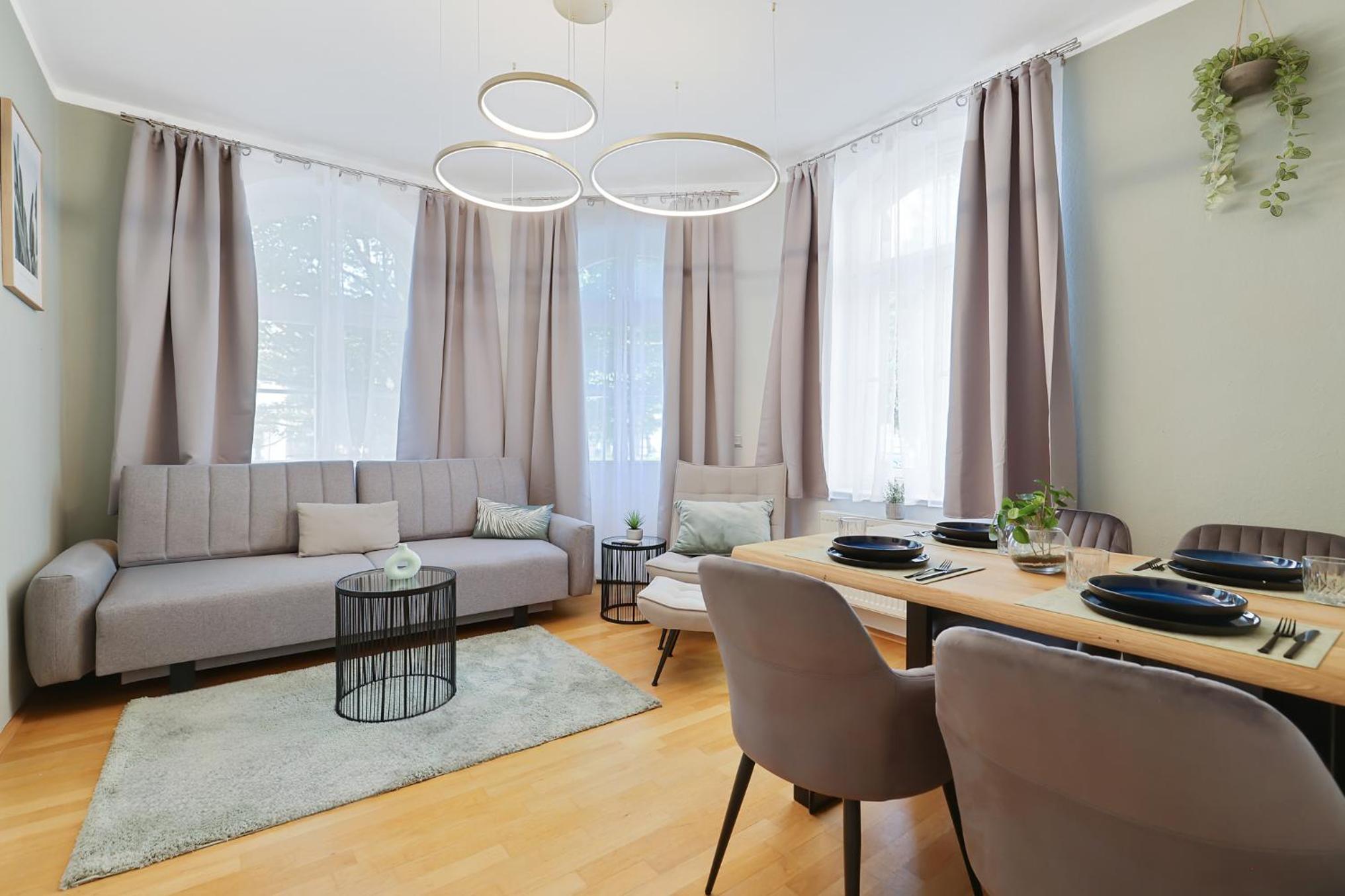 cruwzo I Exclusive Apartments in Central location with Parking