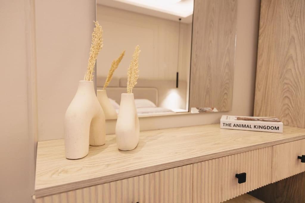 Signature Stays Luxurious Modern Apt