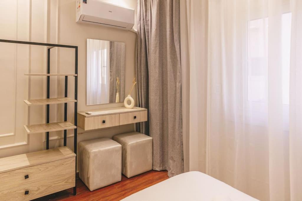 Signature Stays Luxurious Modern Apt