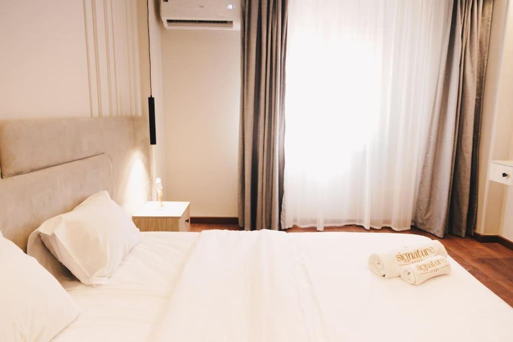 Signature Stays Luxurious Modern Apt