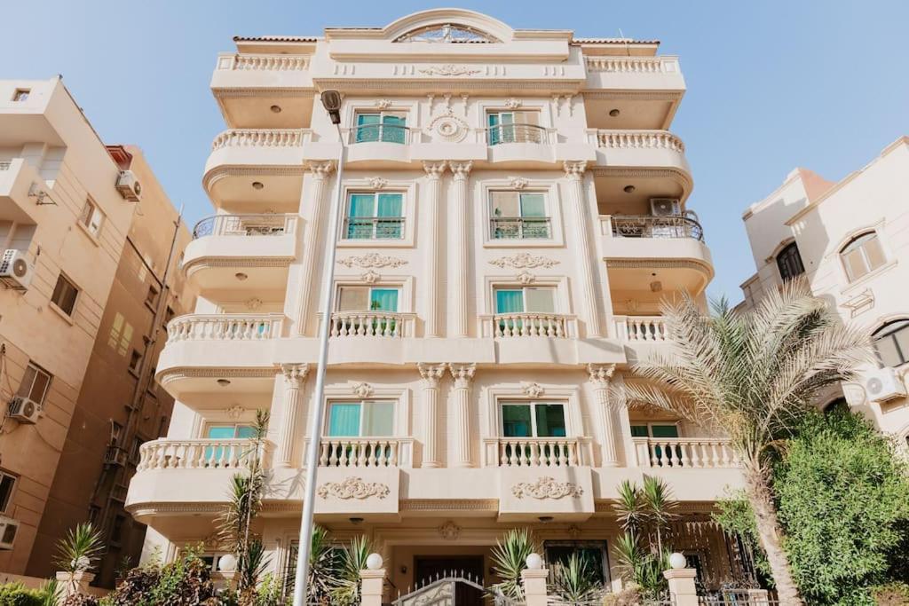 Signature Stays Luxurious Modern Apt