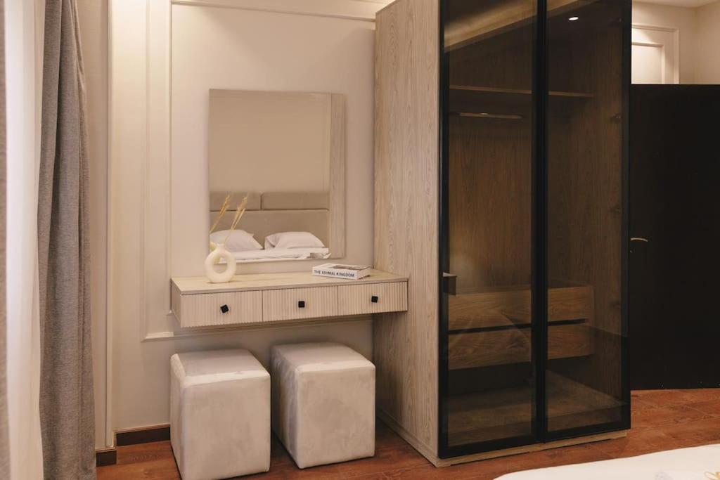 Signature Stays Luxurious Modern Apt