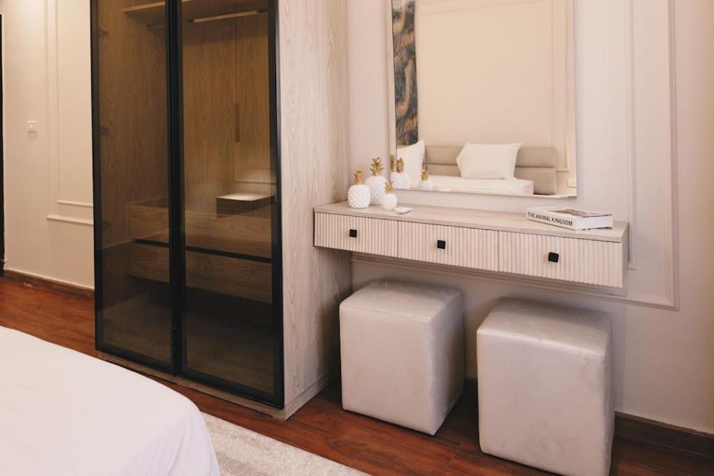 Signature Stays Luxurious Modern Apt