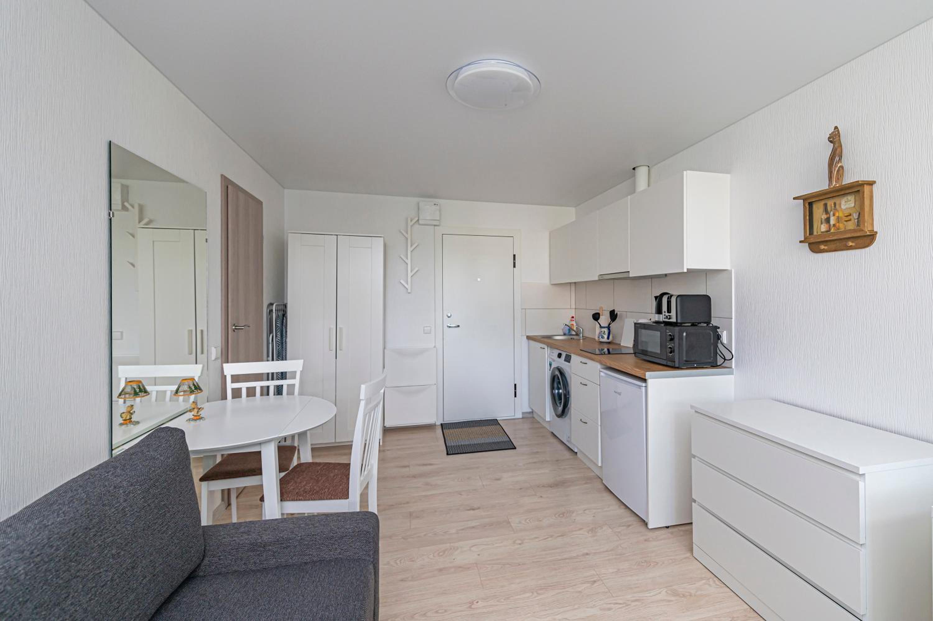 Partizanų studio apartment #2 by Polo Apartments view 5