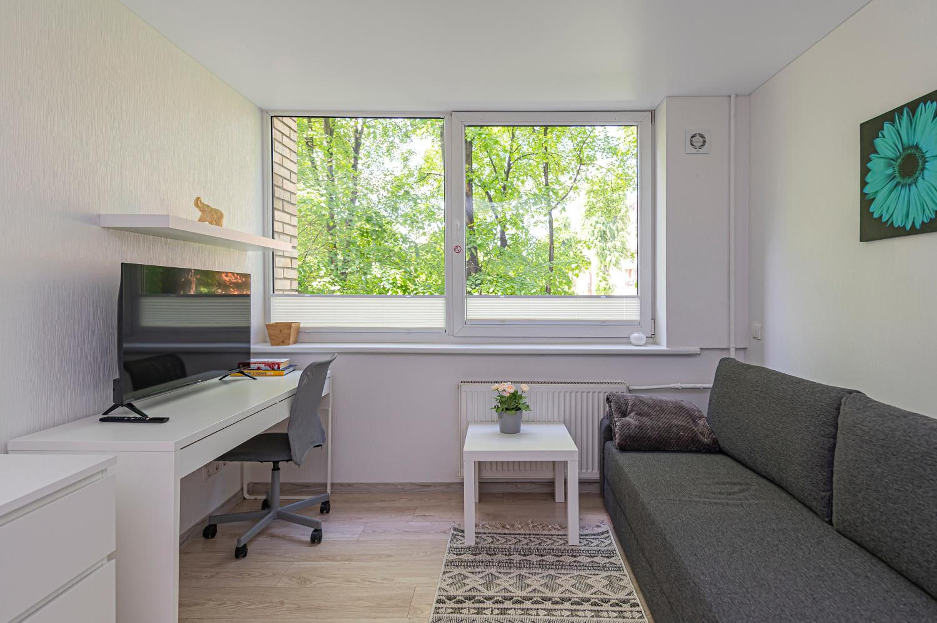 Partizanų studio apartment #2 by Polo Apartments view 2