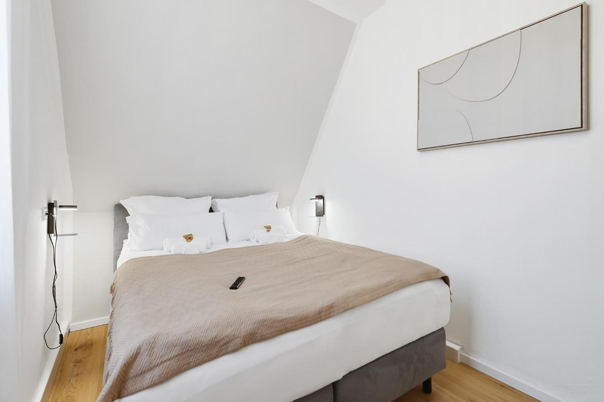 cruwzo I Exclusive Apartments in Central location with Parking