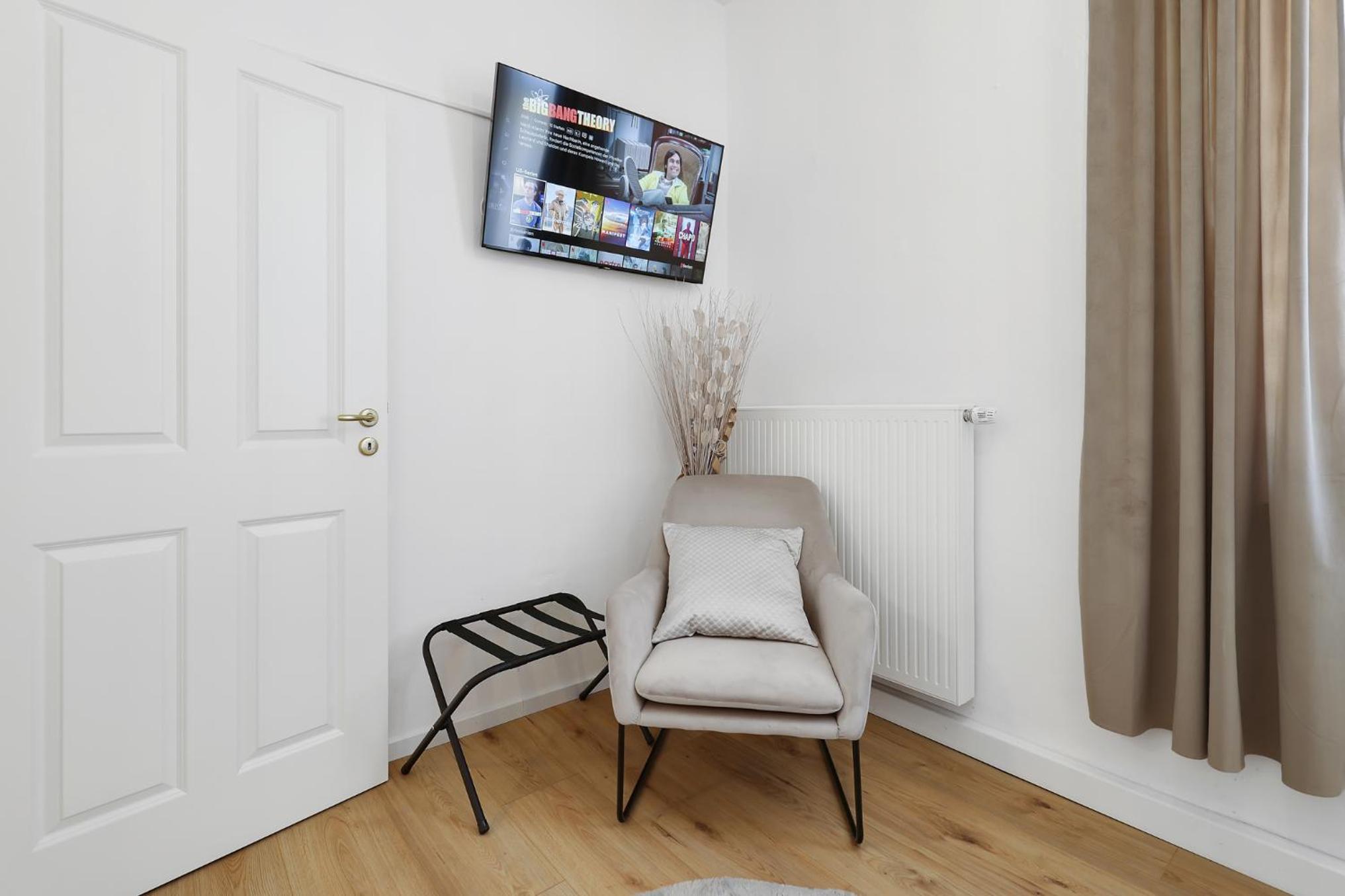 cruwzo I Exclusive Apartments in Central location with Parking