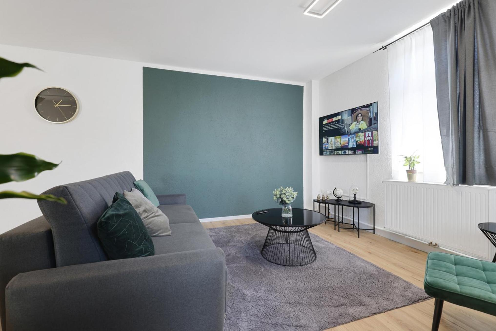 cruwzo I Exclusive Apartments in Central location with Parking