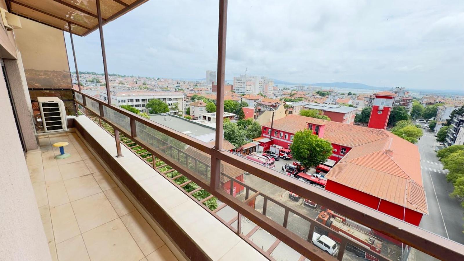 Sky apartment