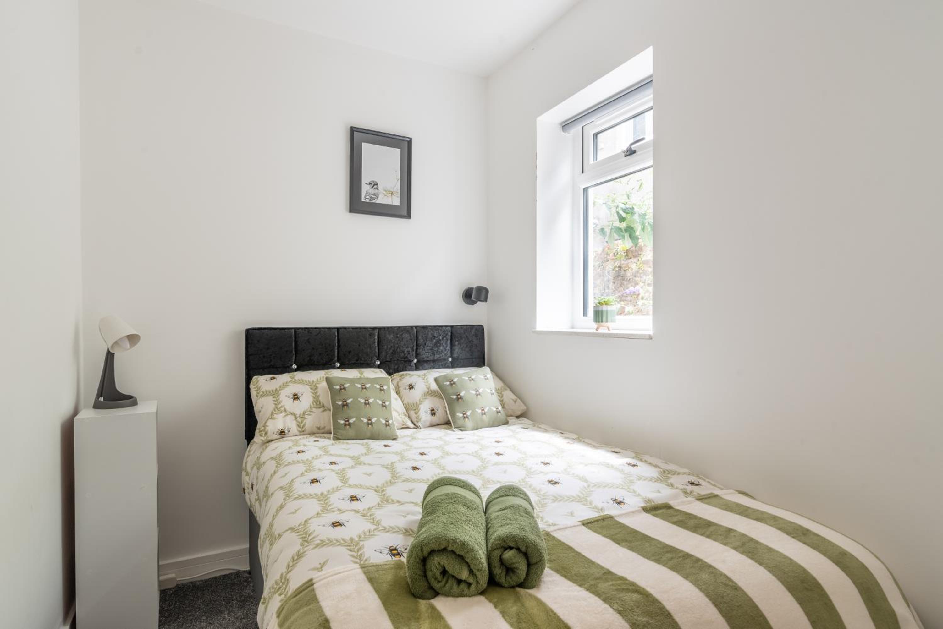 Luxury Apartments in Cardiff City Centre view 5