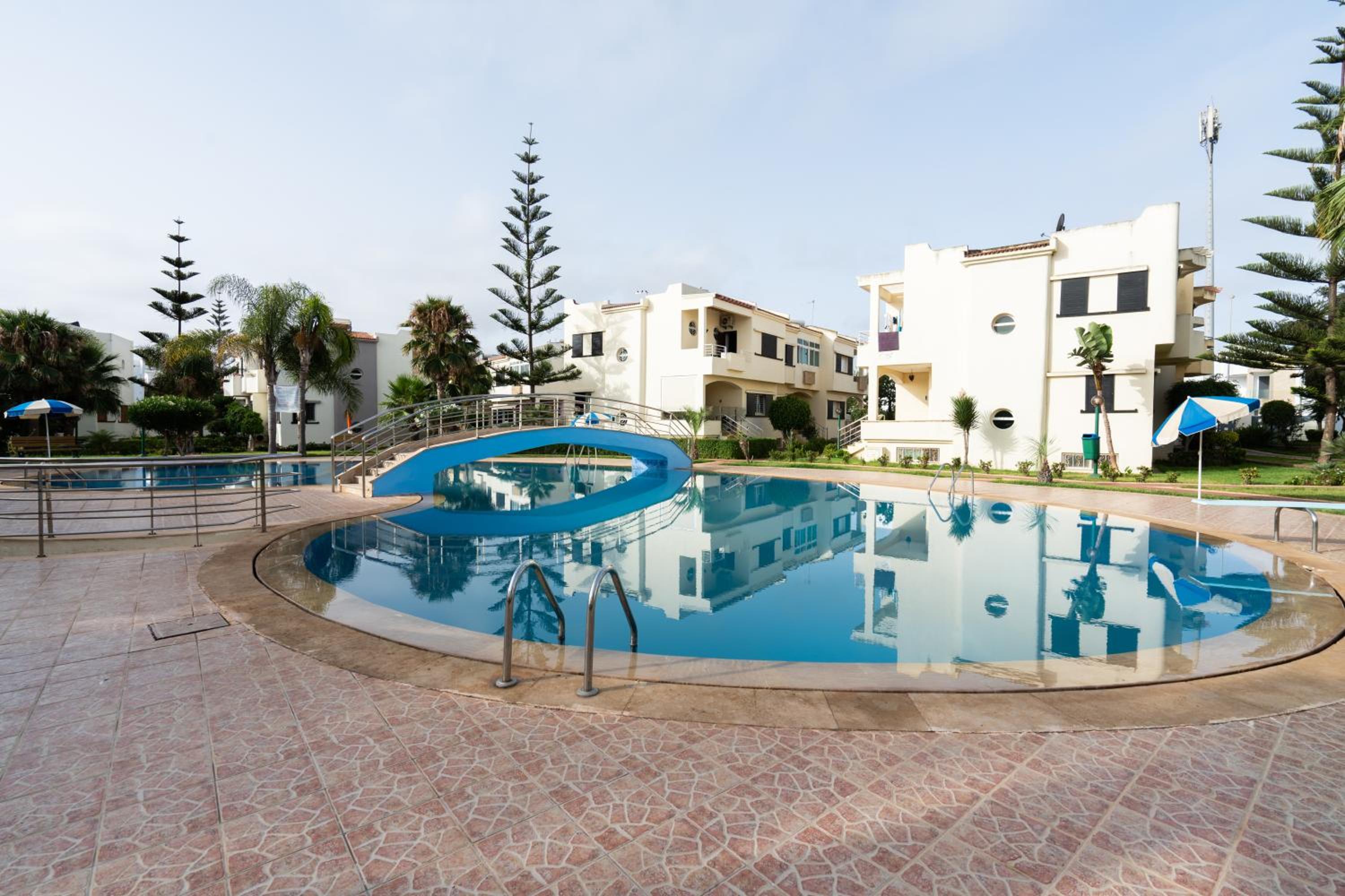 Maison avec Piscine Proche Plage view 2
