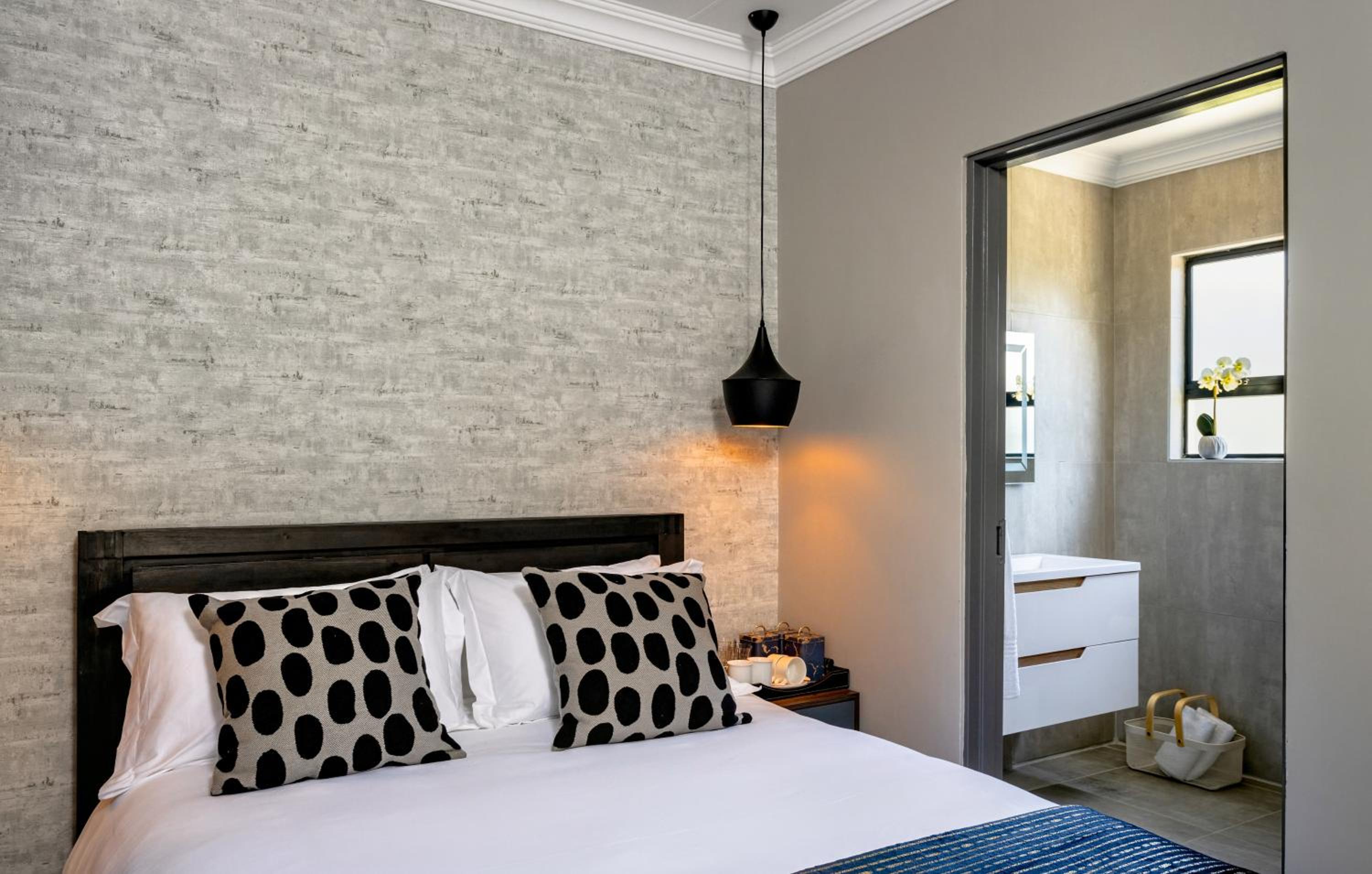 Woman Era Guesthouse