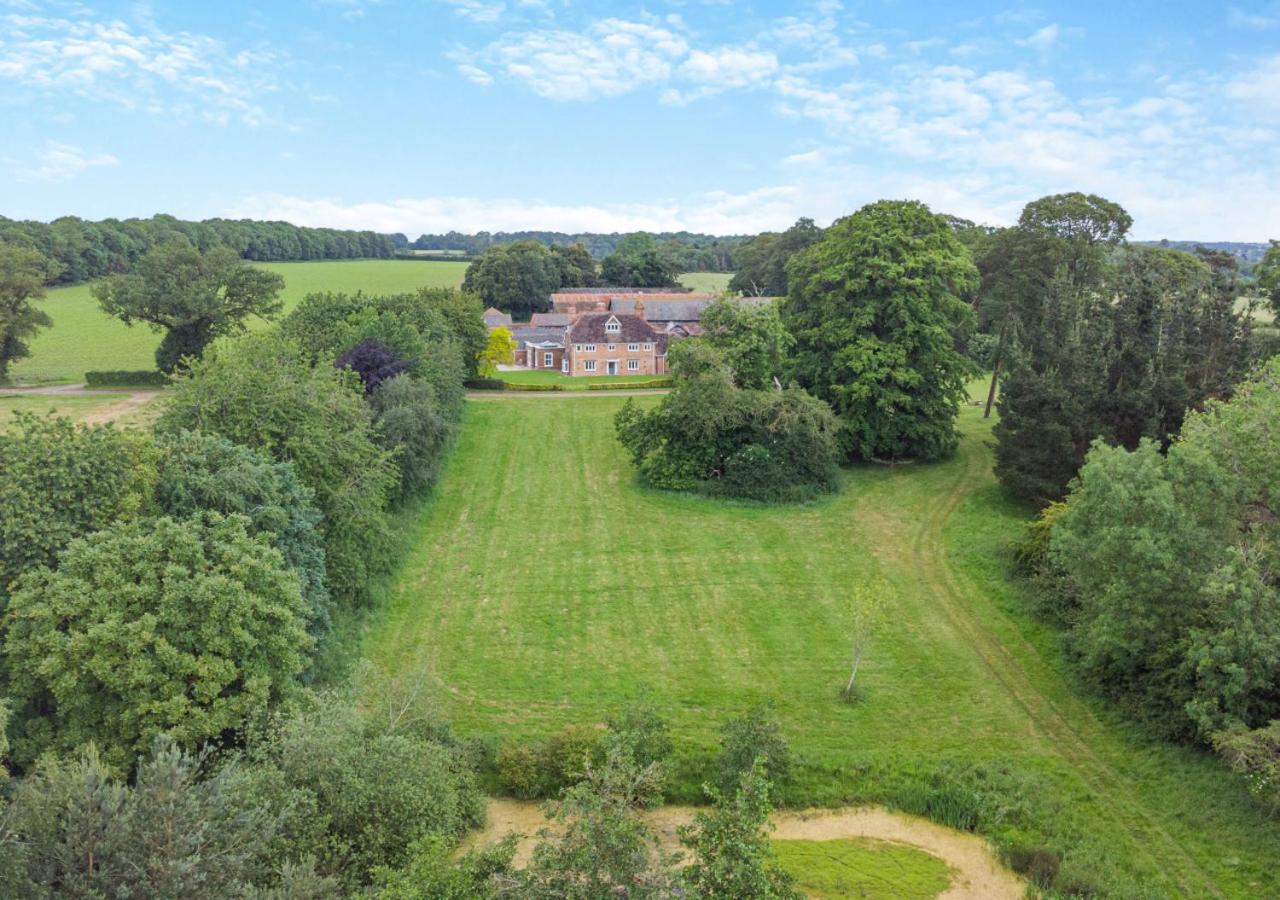 7 Bed in Kimberley oc-p28132