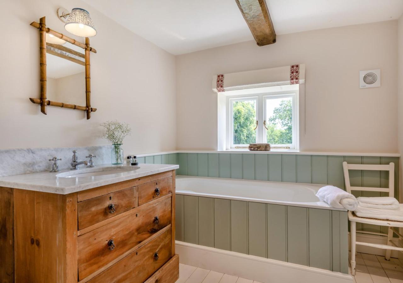 7 Bed in Kimberley oc-p28132
