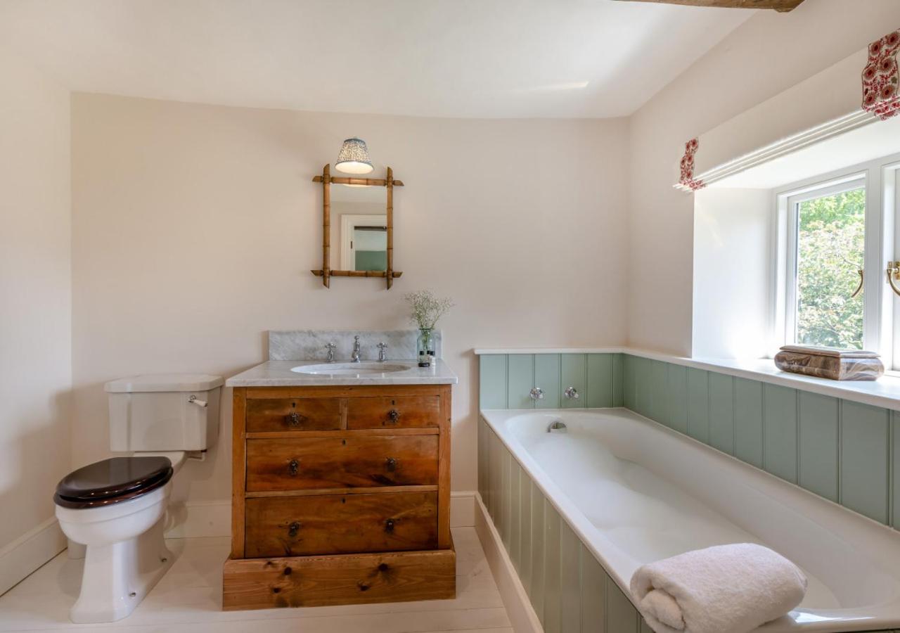 7 Bed in Kimberley oc-p28132