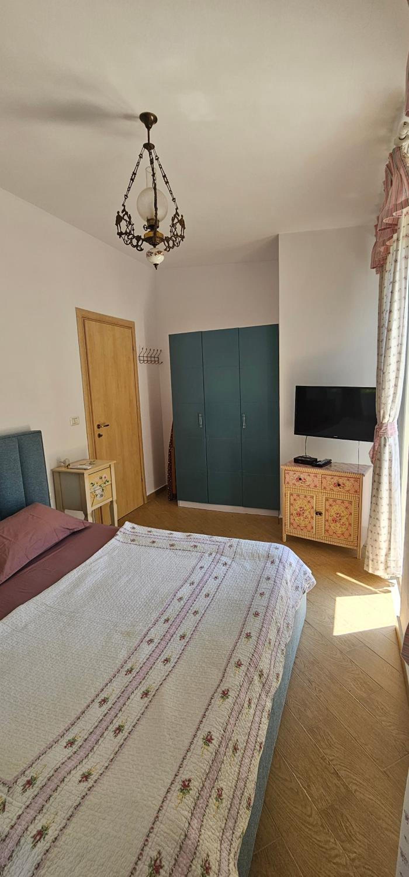 Vila E5
