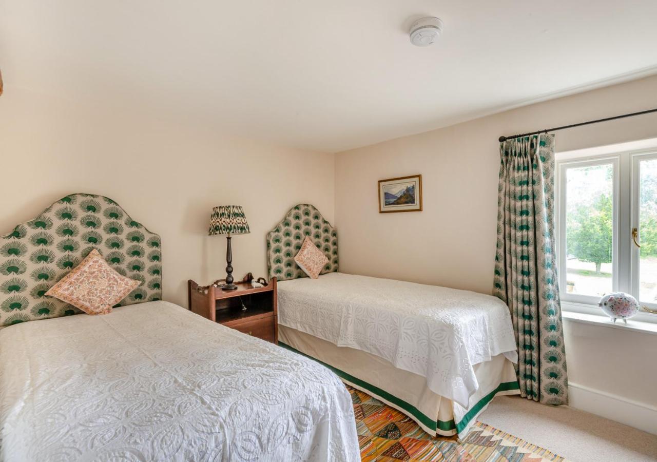 7 Bed in Kimberley oc-p28132
