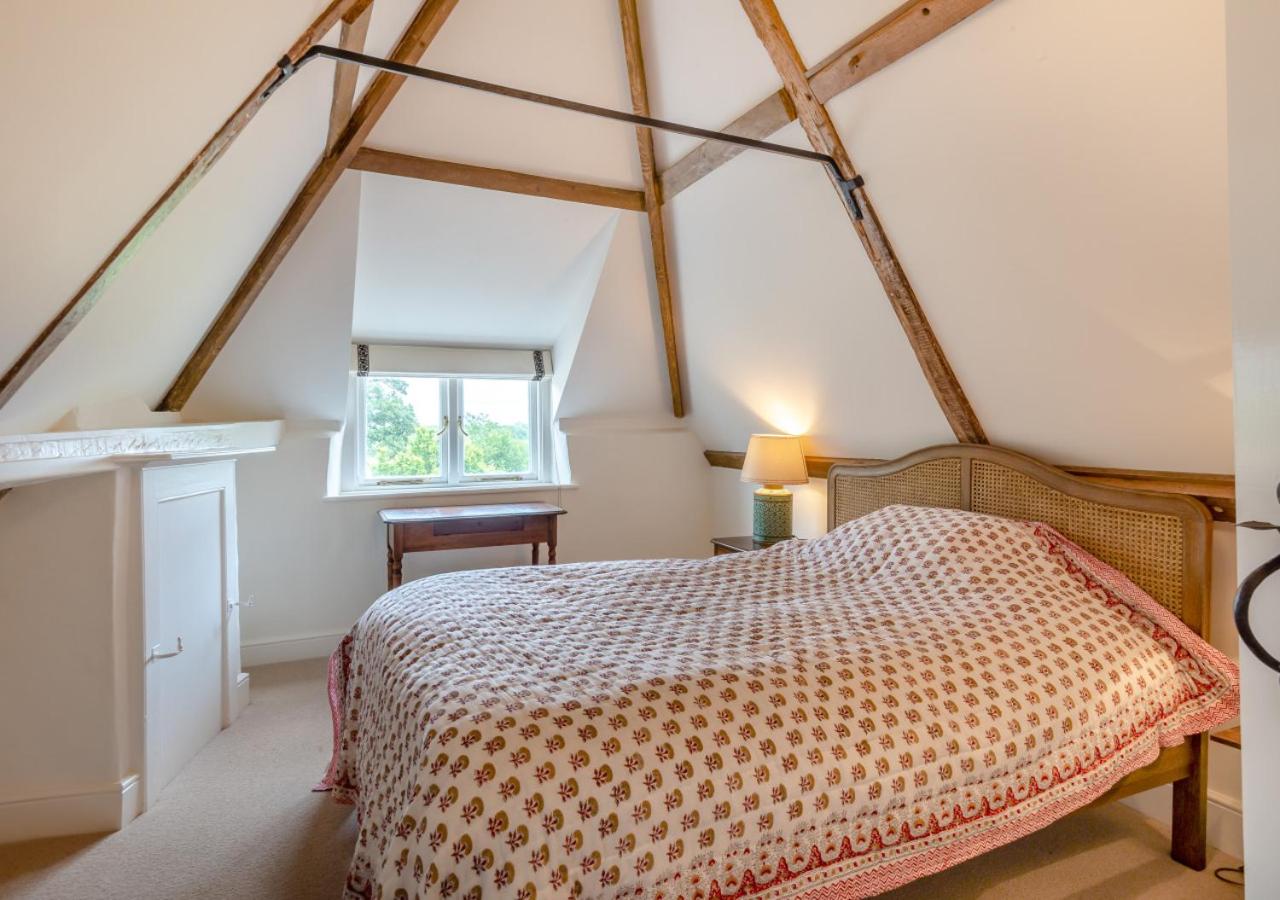 7 Bed in Kimberley oc-p28132