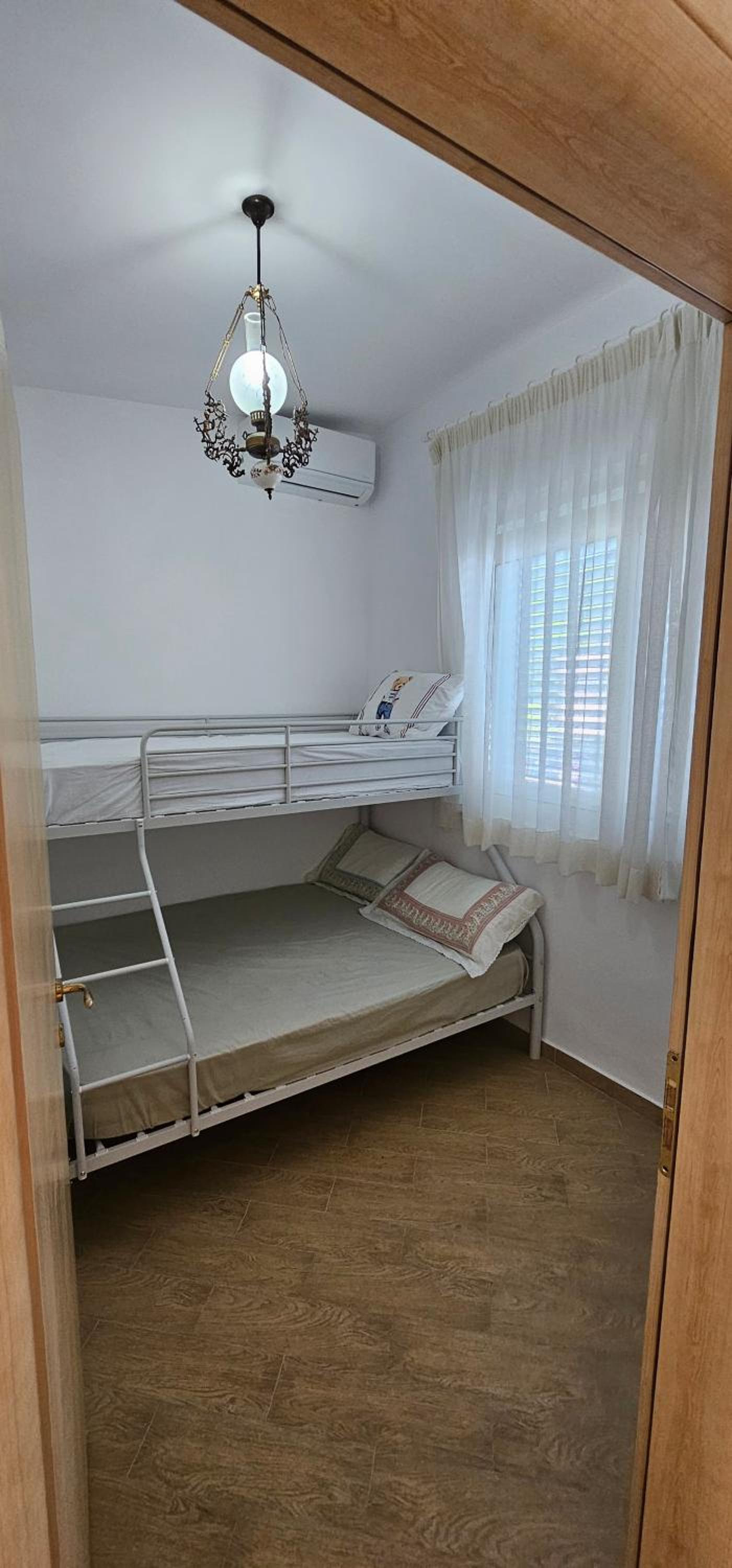 Vila E5