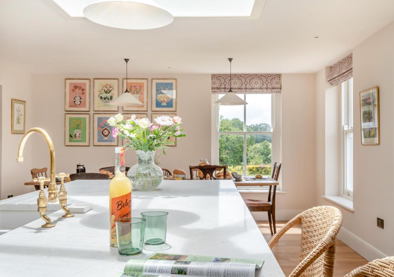 7 Bed in Kimberley oc-p28132