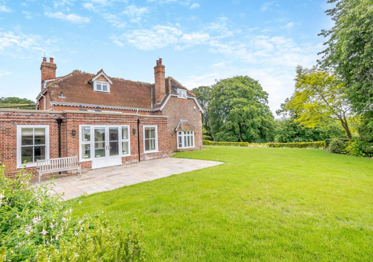7 Bed in Kimberley oc-p28132