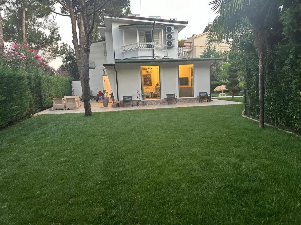 Vila E5