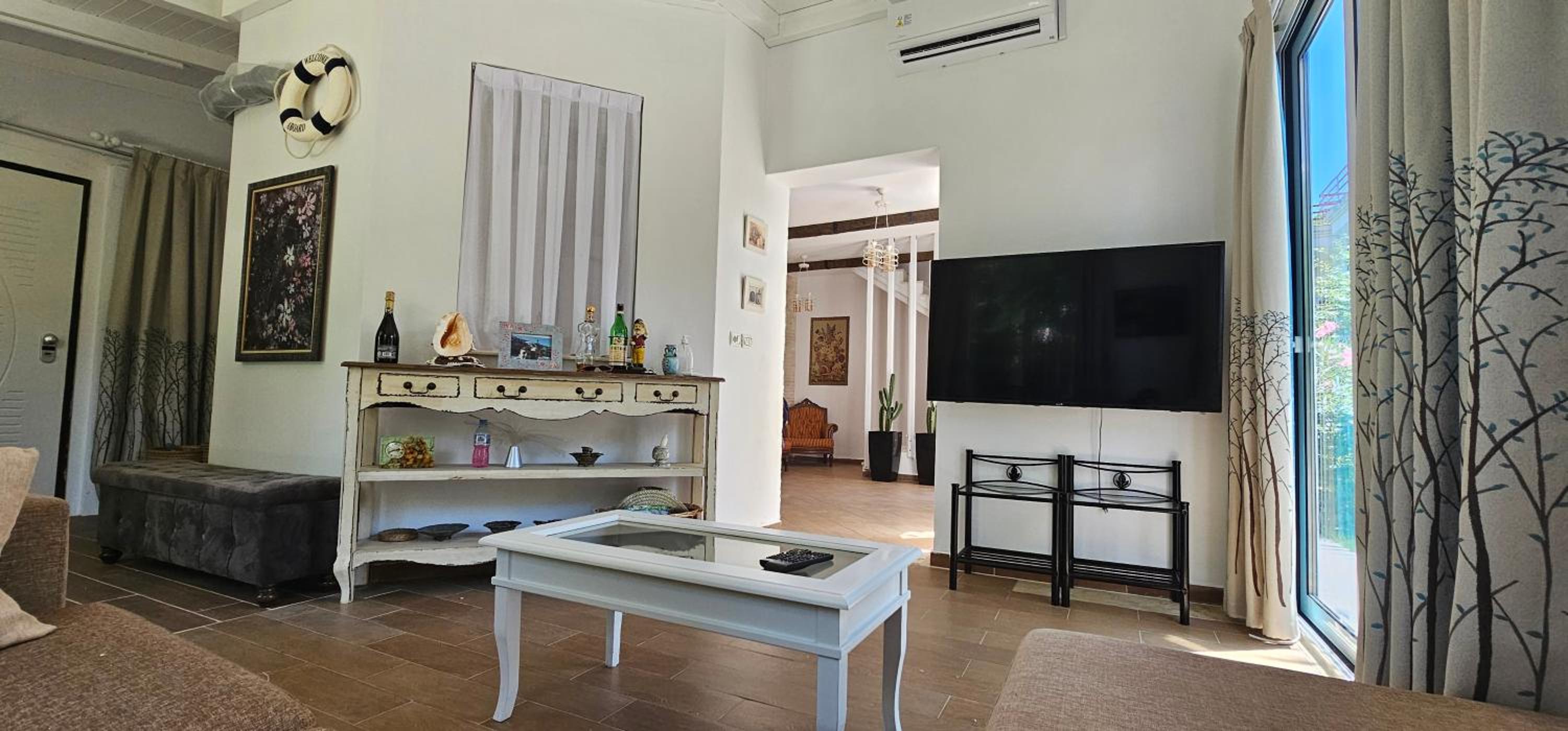 Vila E5