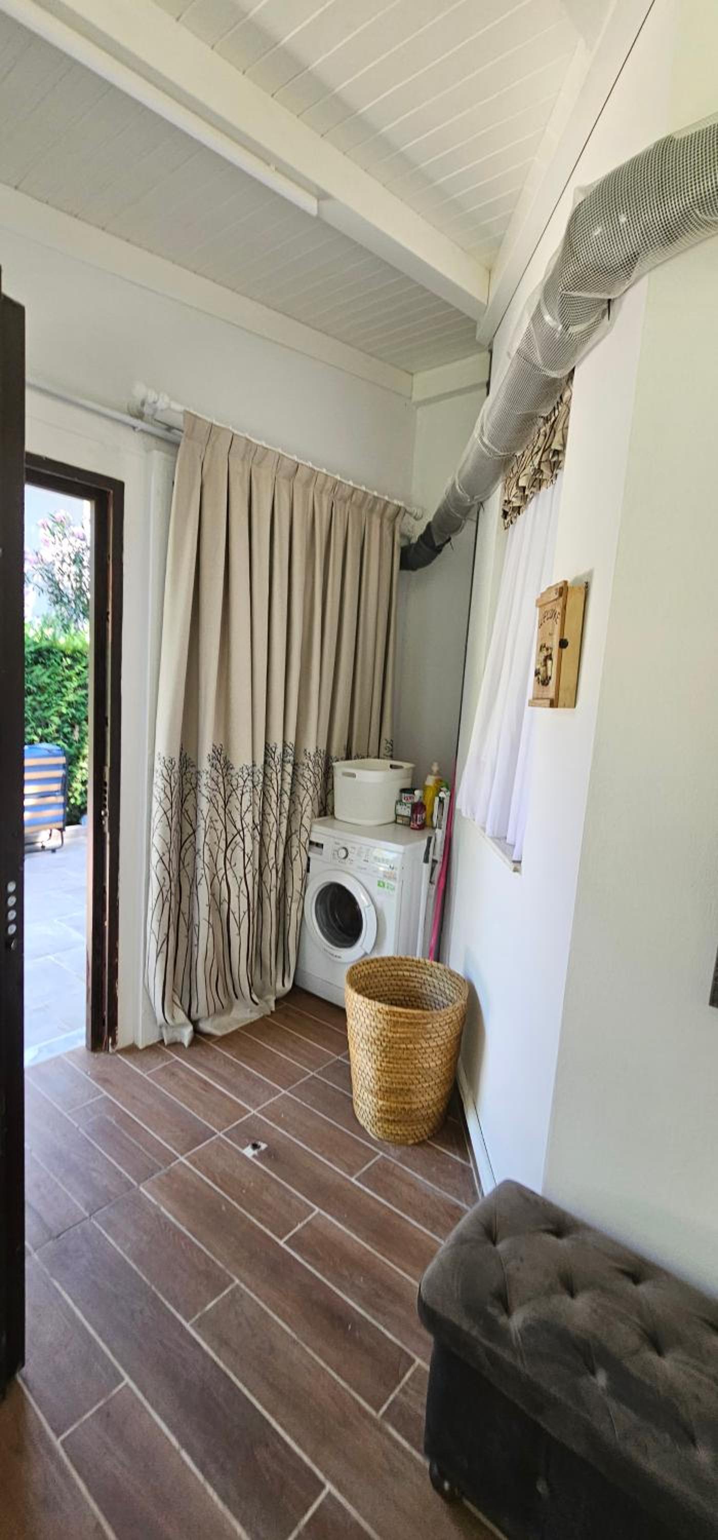 Vila E5