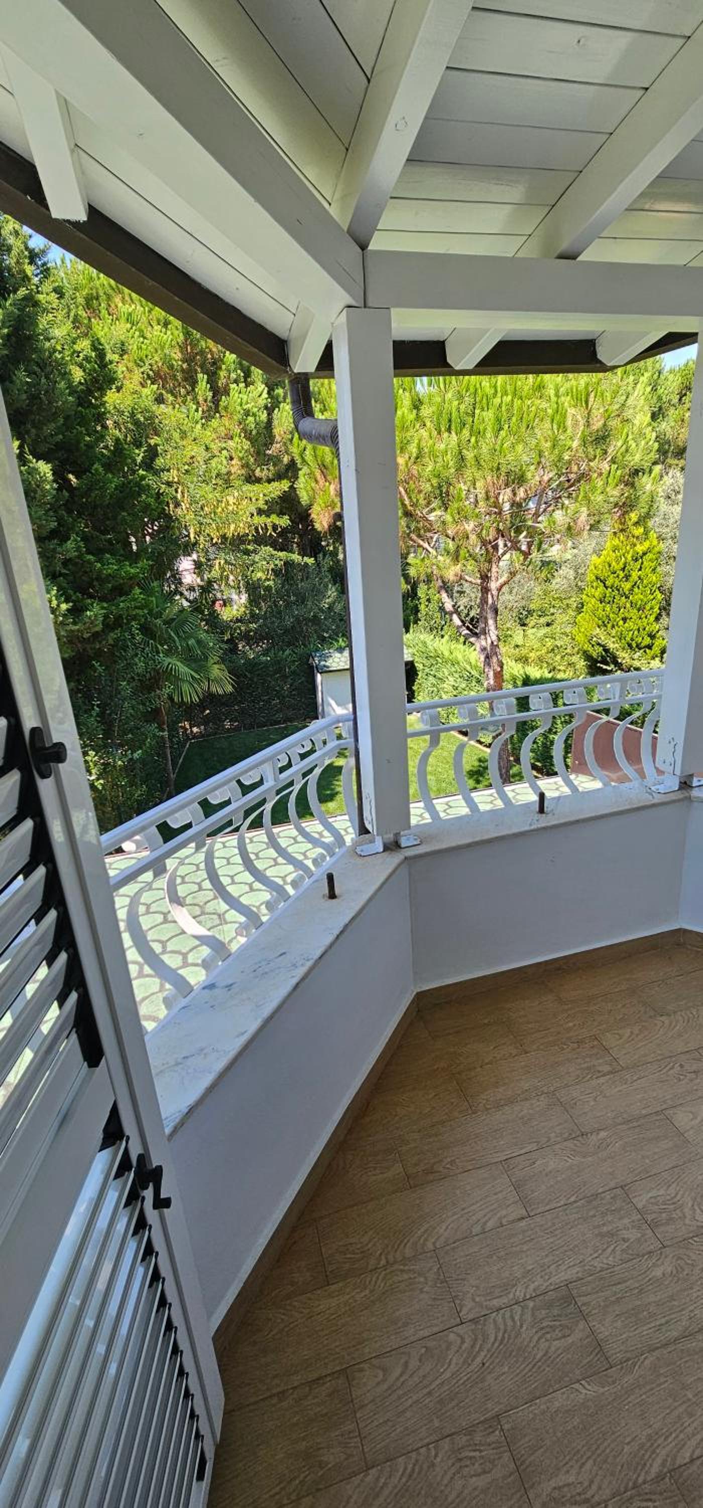 Vila E5
